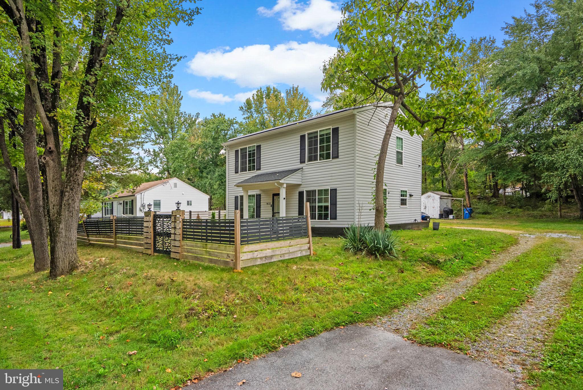 CLINTON - Residential