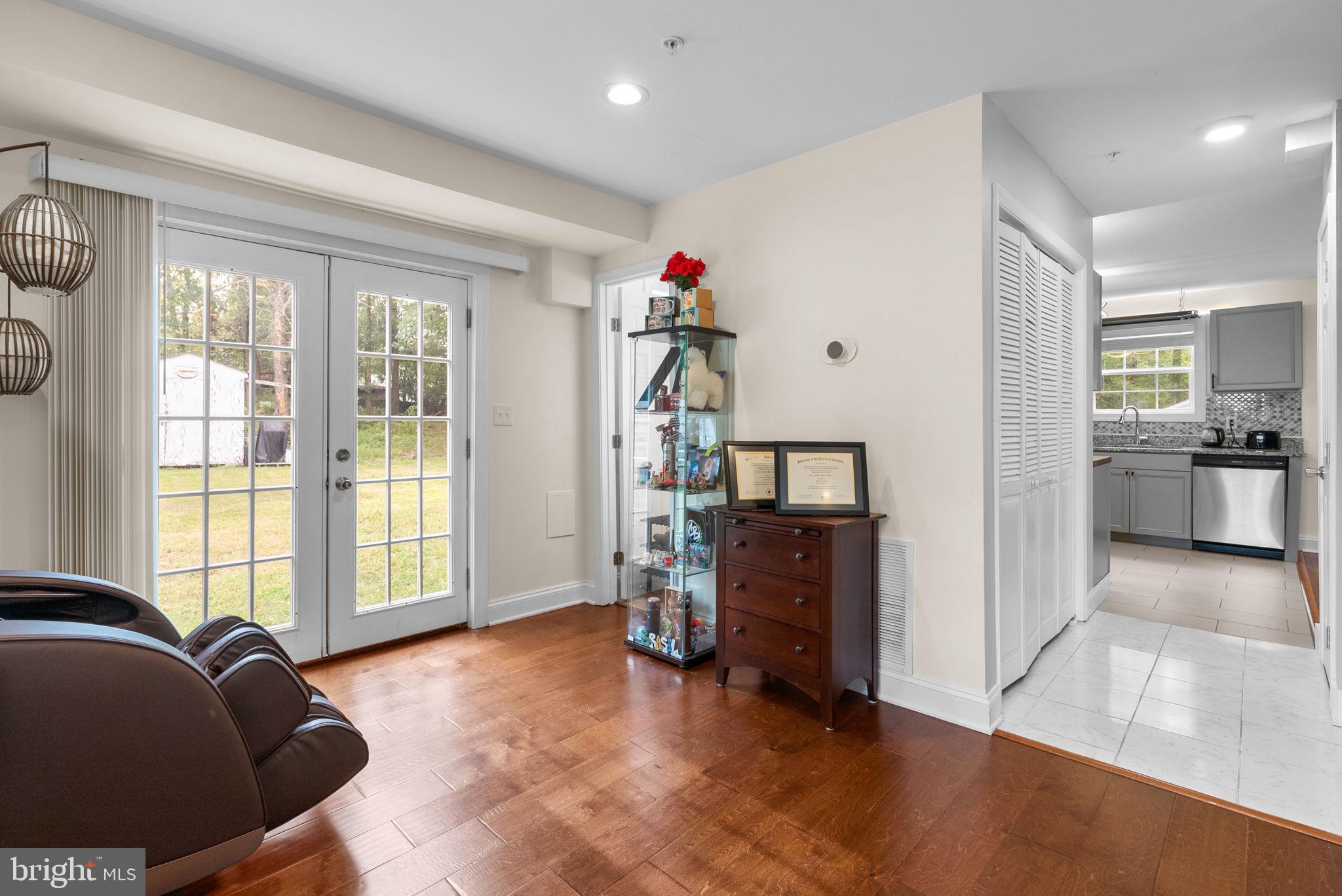 CLINTON - Residential