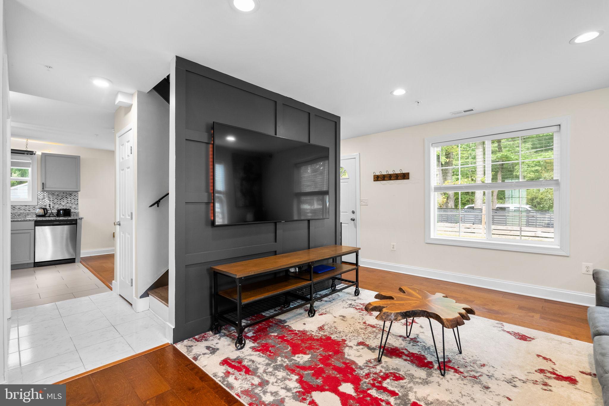 CLINTON - Residential