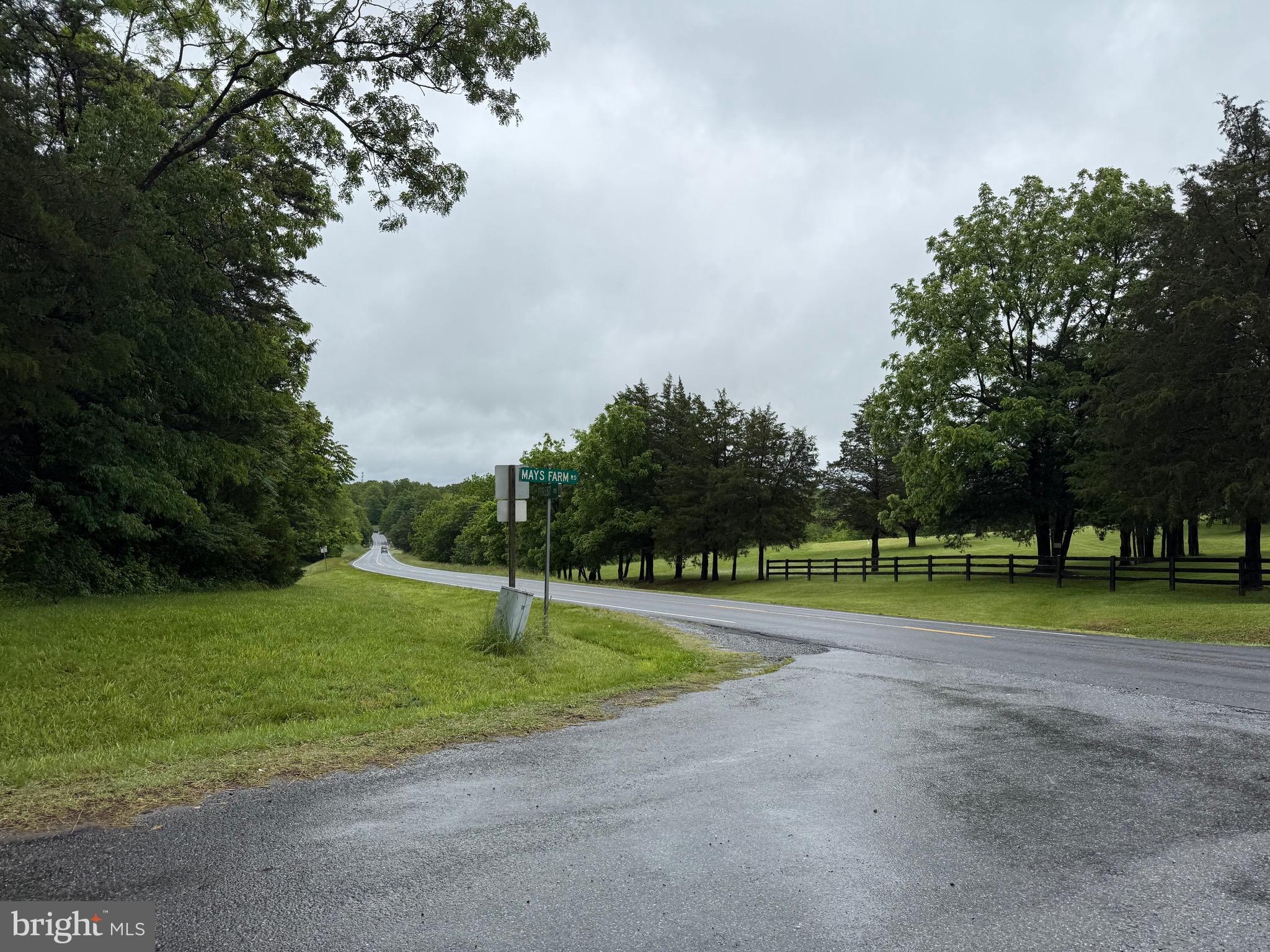 The Mays Farm Tract 1 is located on Mays Farm rd just off of 221 in Forest VA. These properties are perced for a 5 bedroom conventional with no restrictions or HOA fees. This property is maybe 2 minutes from Forest Kroger and everything the town has to offer. Would make for a wonderful place to build a dream home