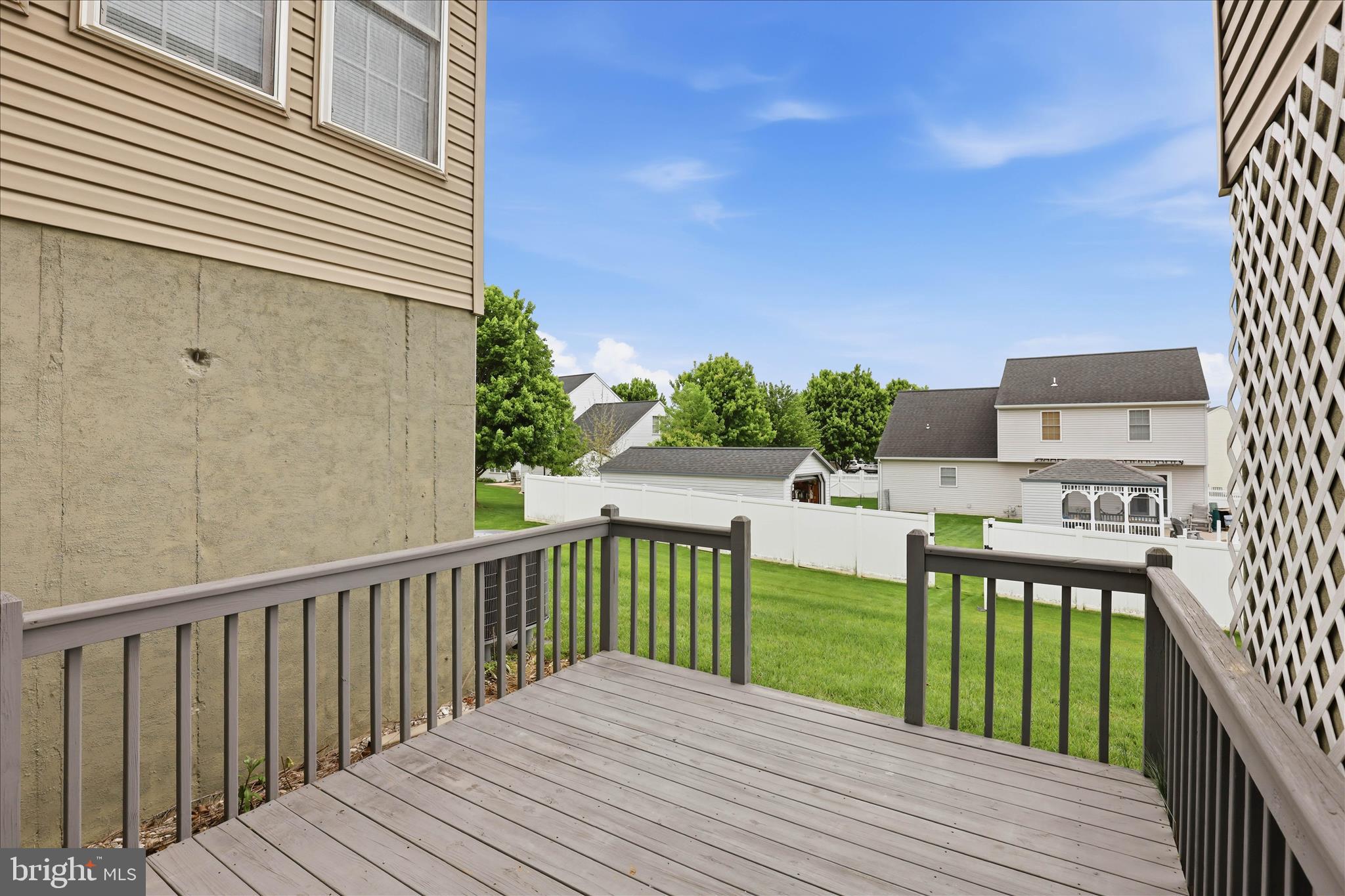 MALLARD PONDS - Residential