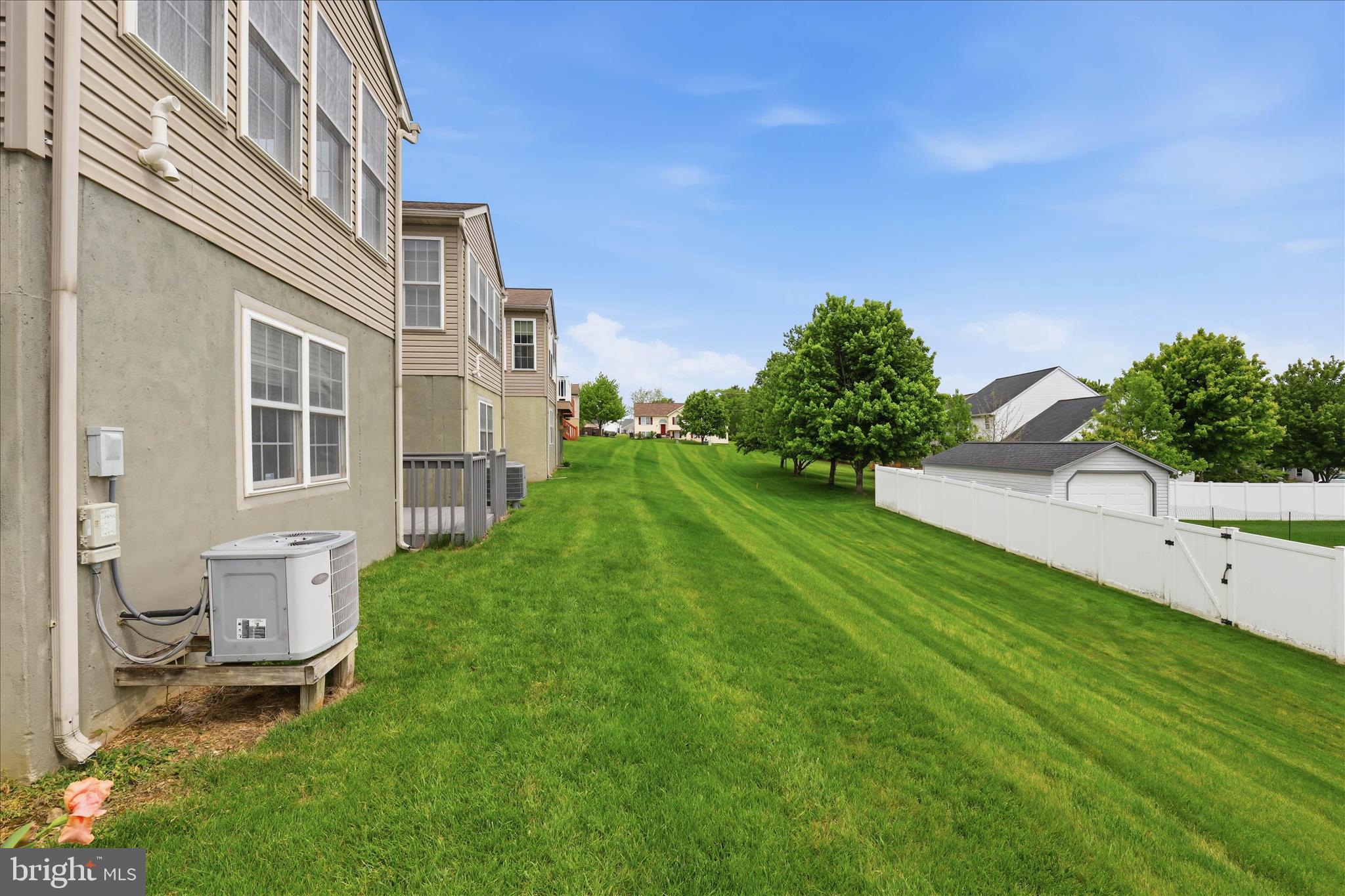 MALLARD PONDS - Residential