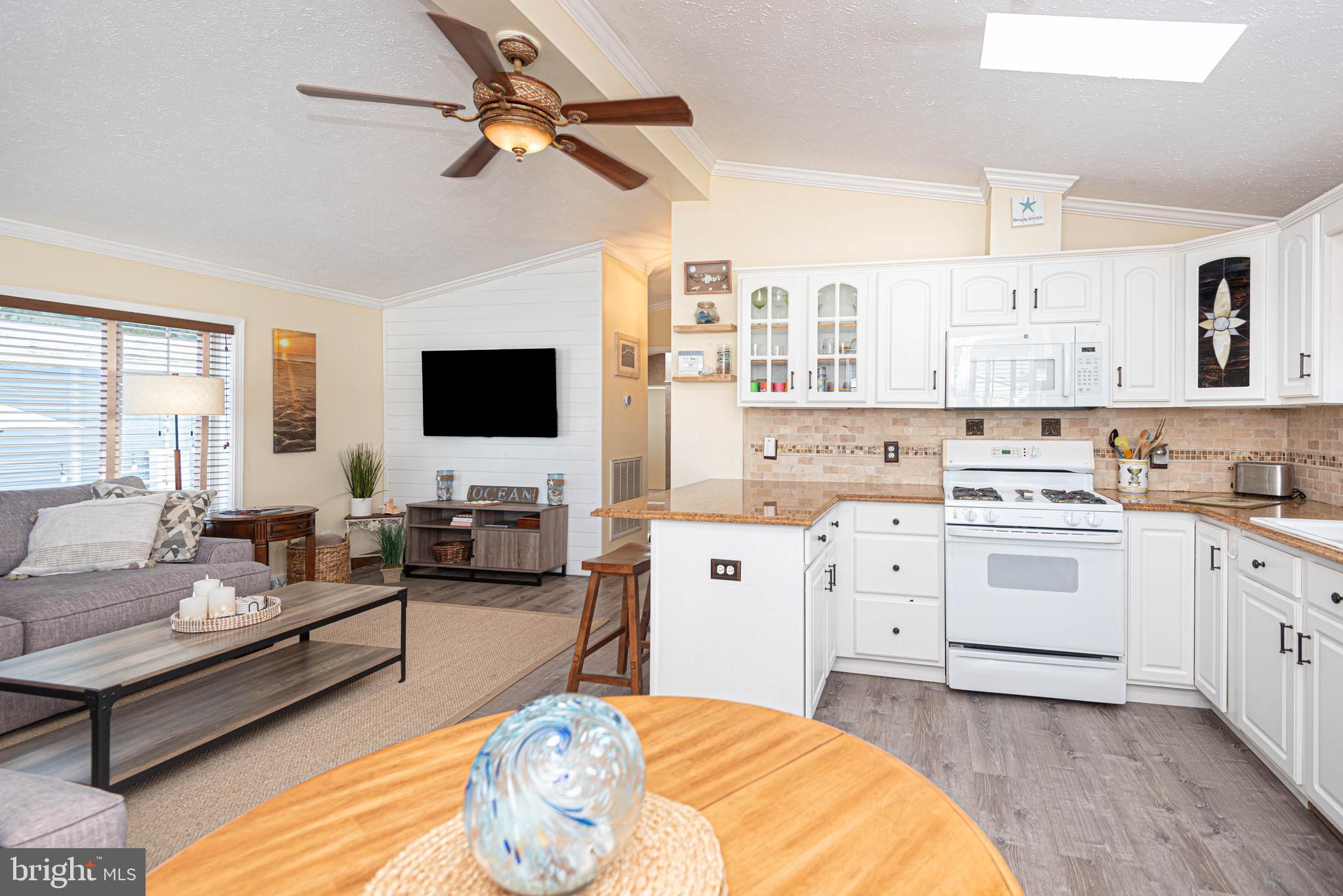 WHITE HORSE PARK I - Residential