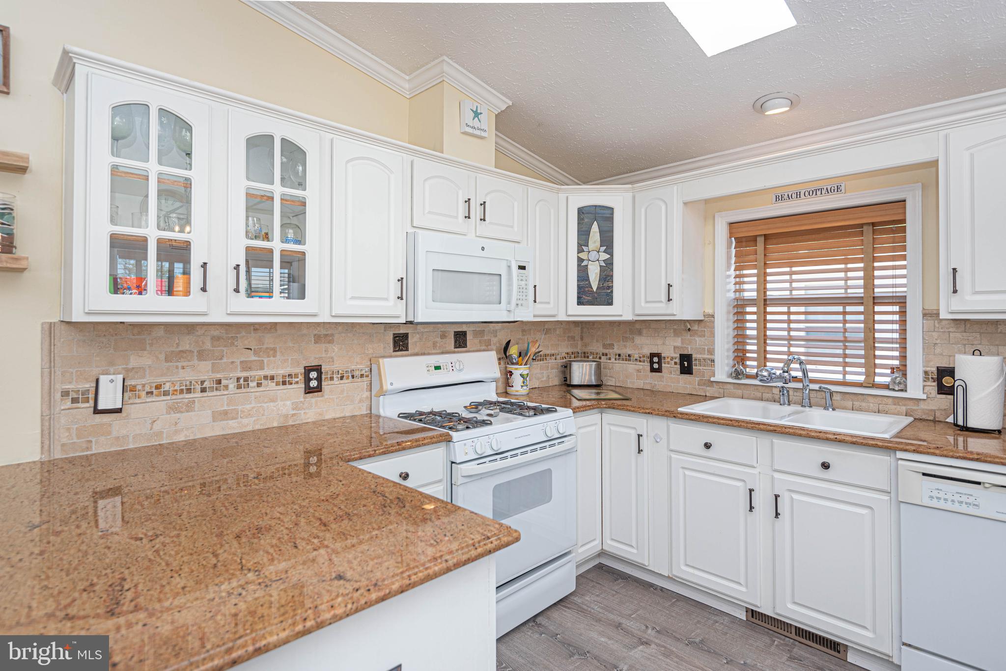 WHITE HORSE PARK I - Residential