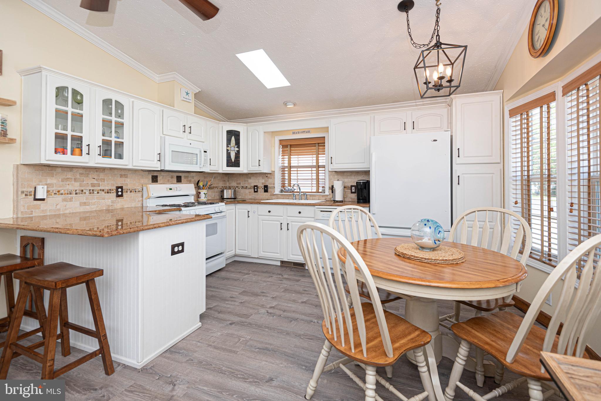 WHITE HORSE PARK I - Residential