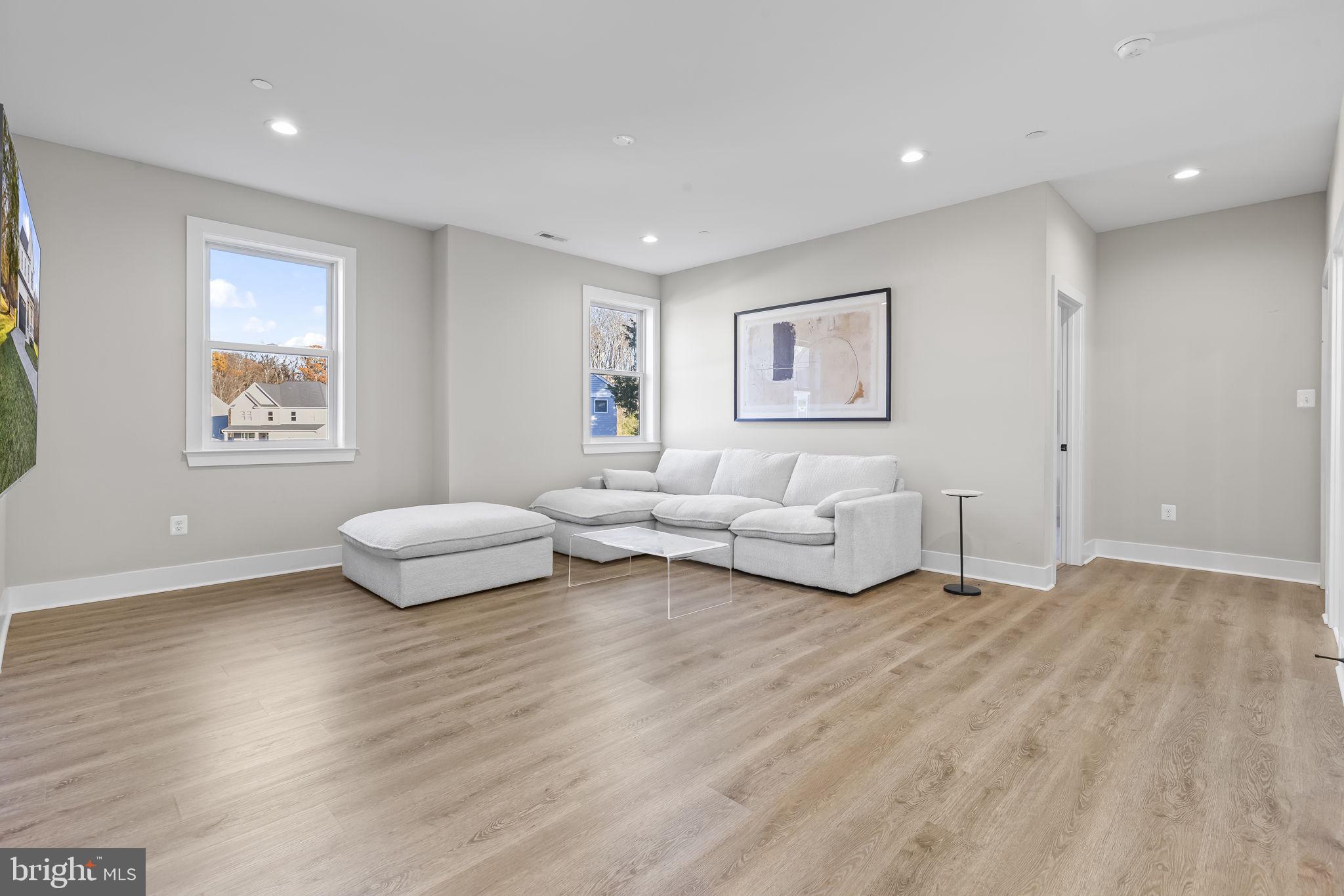 TRITON COMMONS - Residential