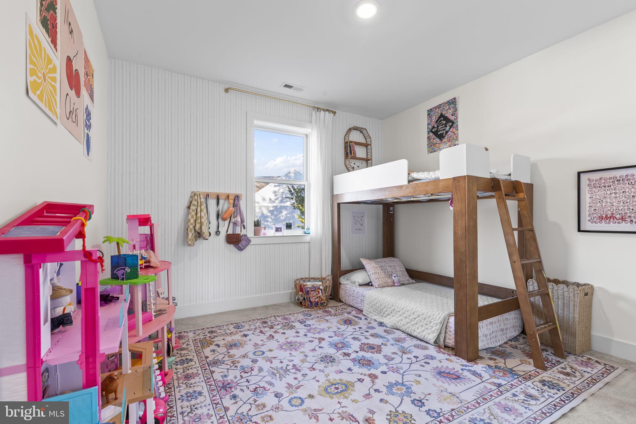 TRITON COMMONS - Residential