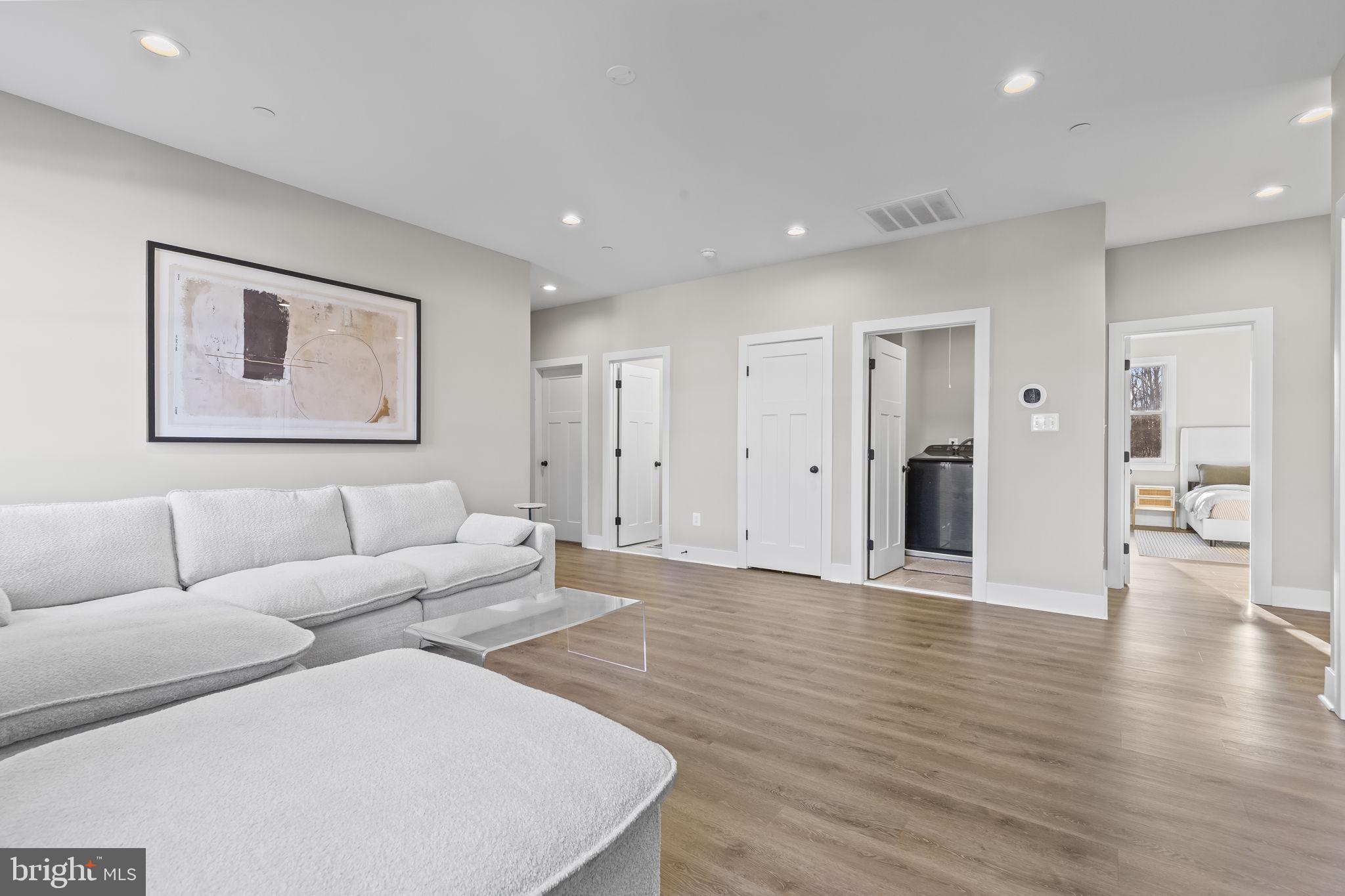 TRITON COMMONS - Residential