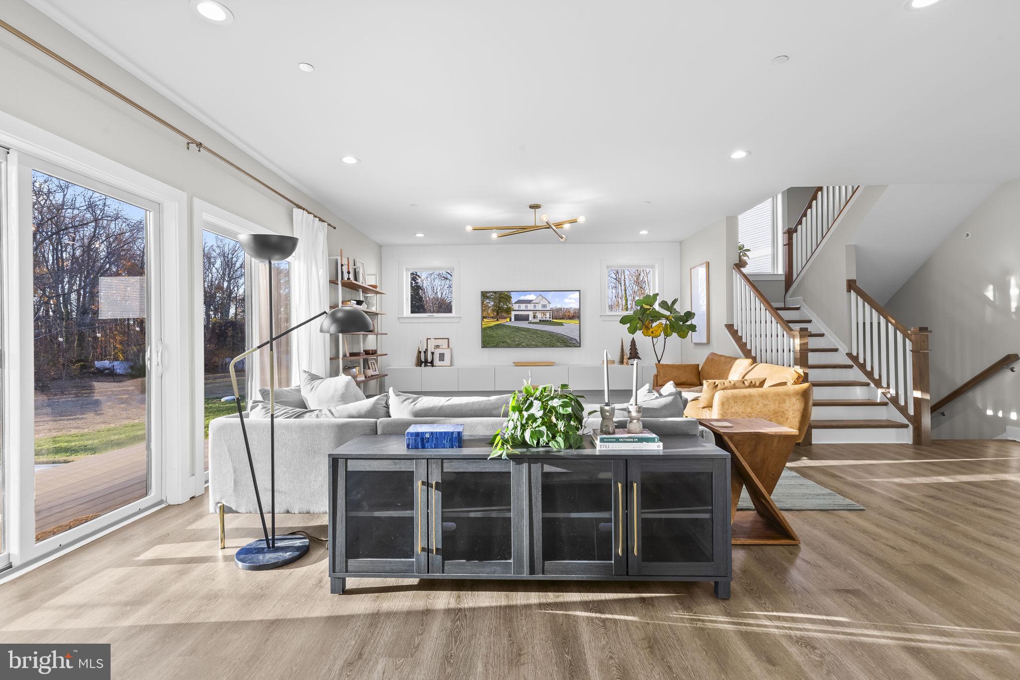 TRITON COMMONS - Residential