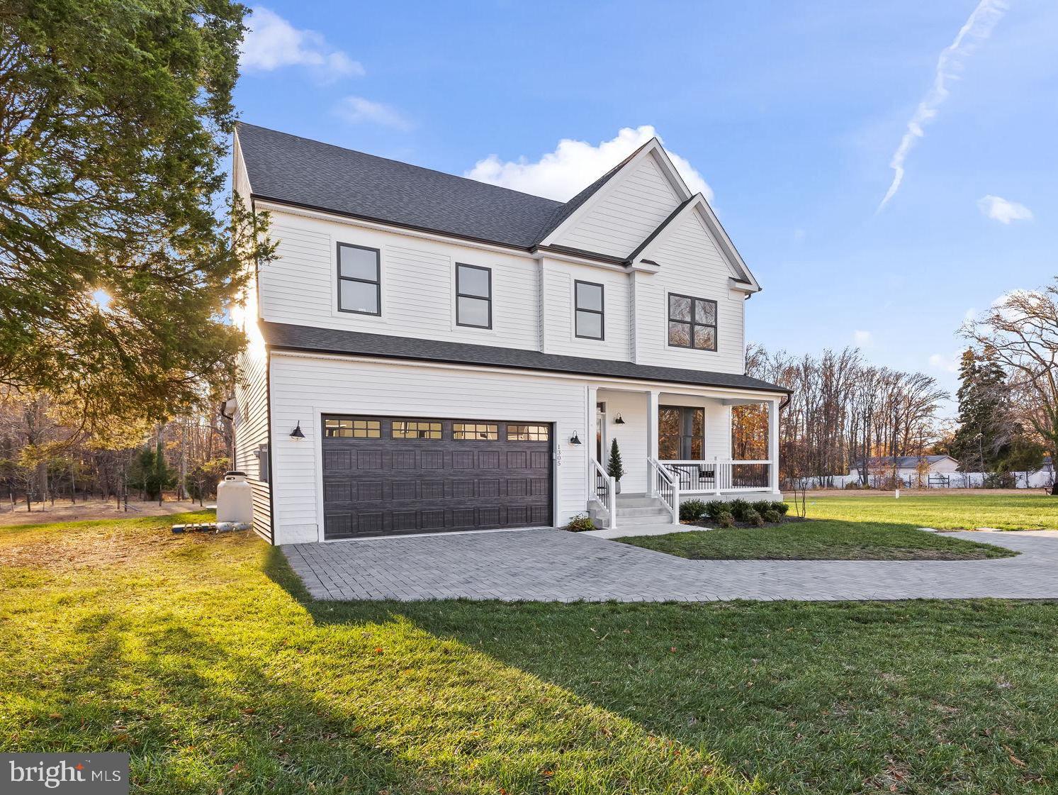 TRITON COMMONS - Residential