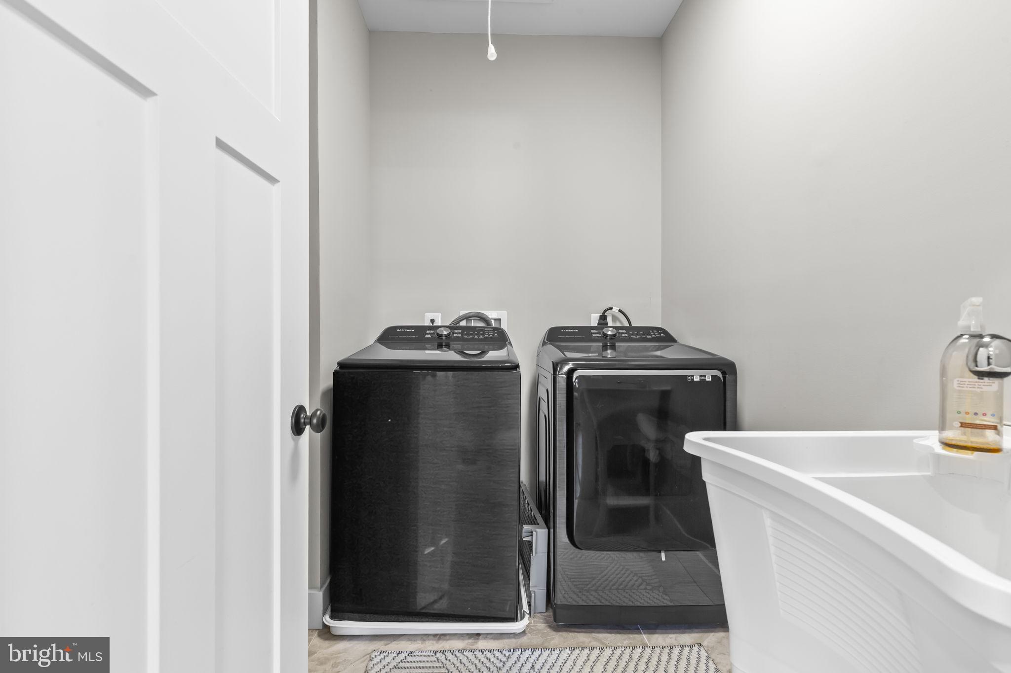 TRITON COMMONS - Residential