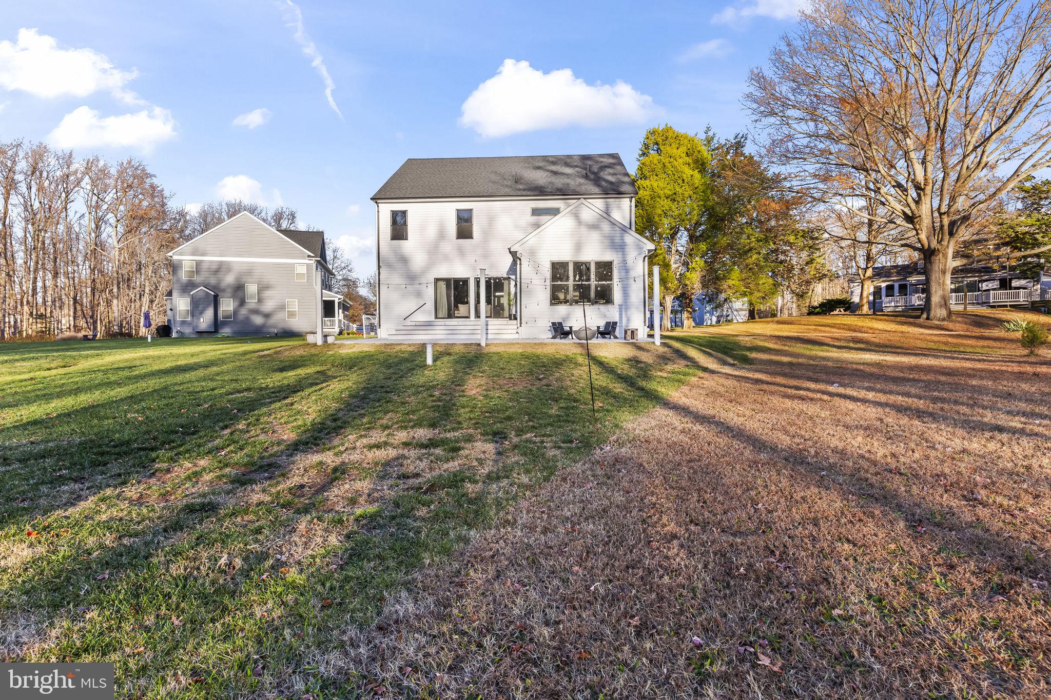 TRITON COMMONS - Residential