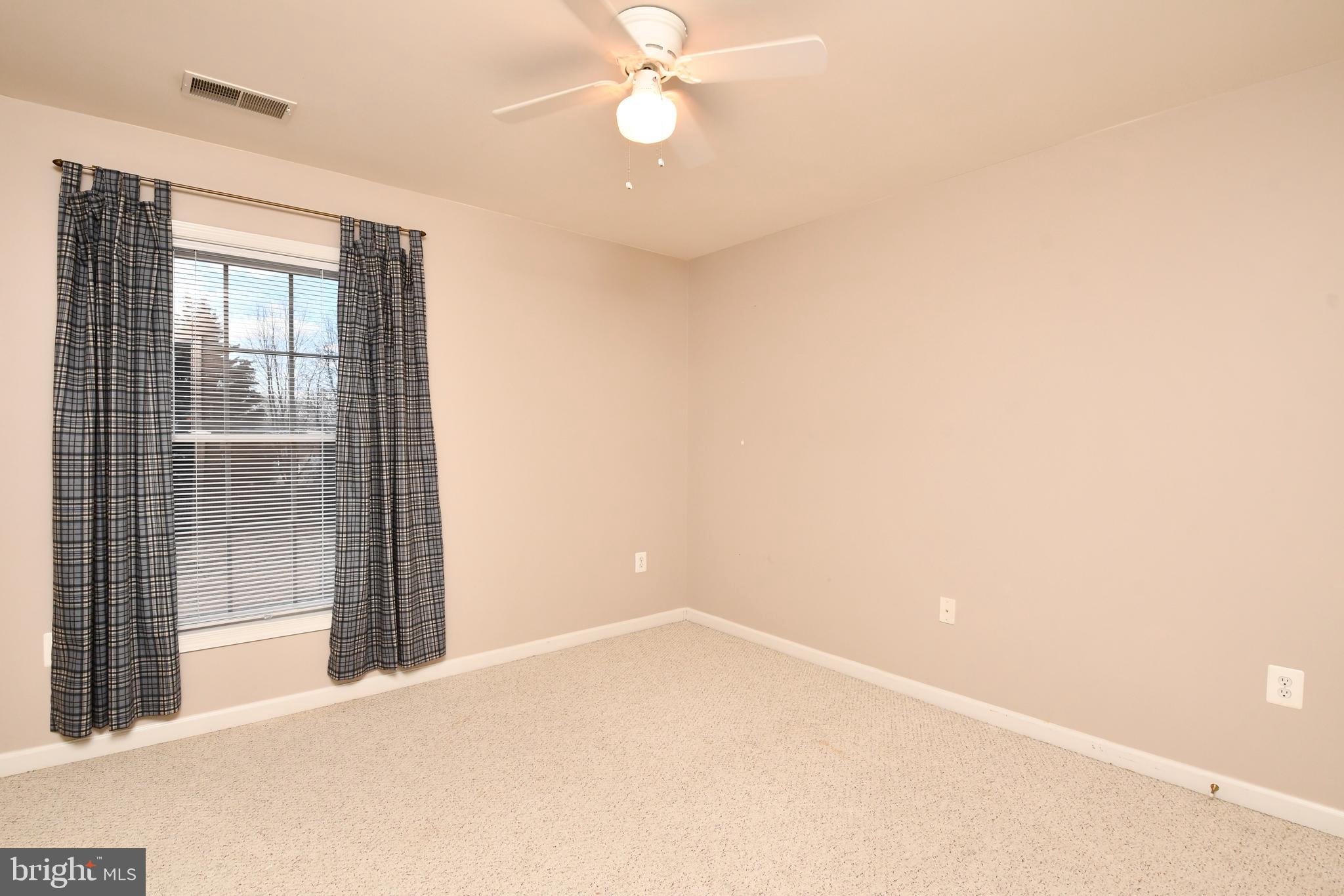 WALNUT HILLS - Residential