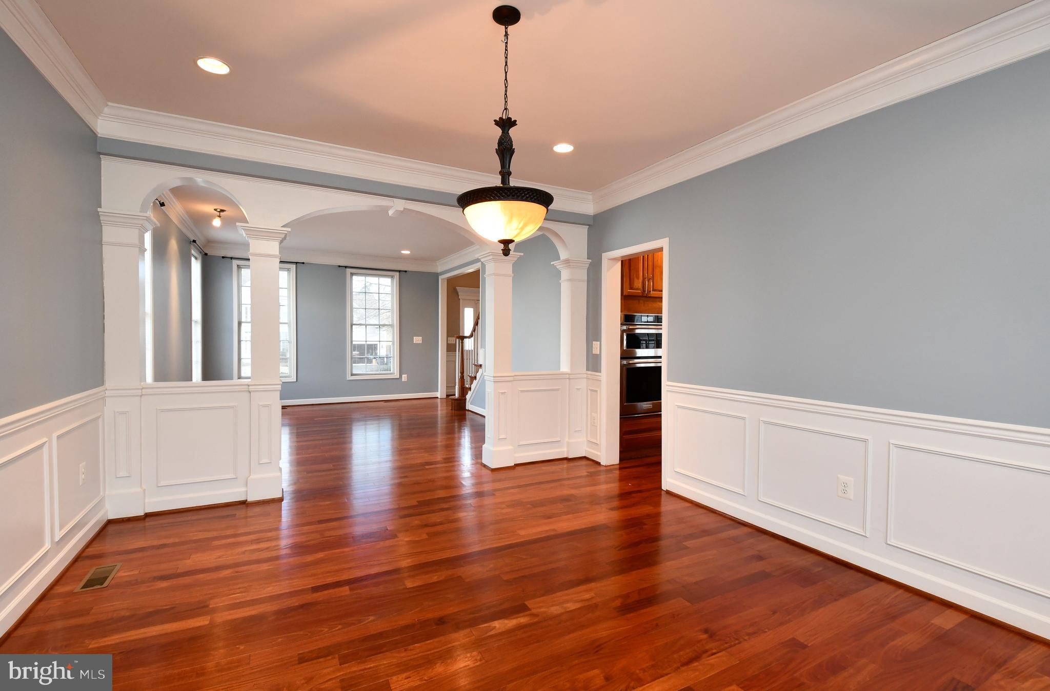 WALNUT HILLS - Residential