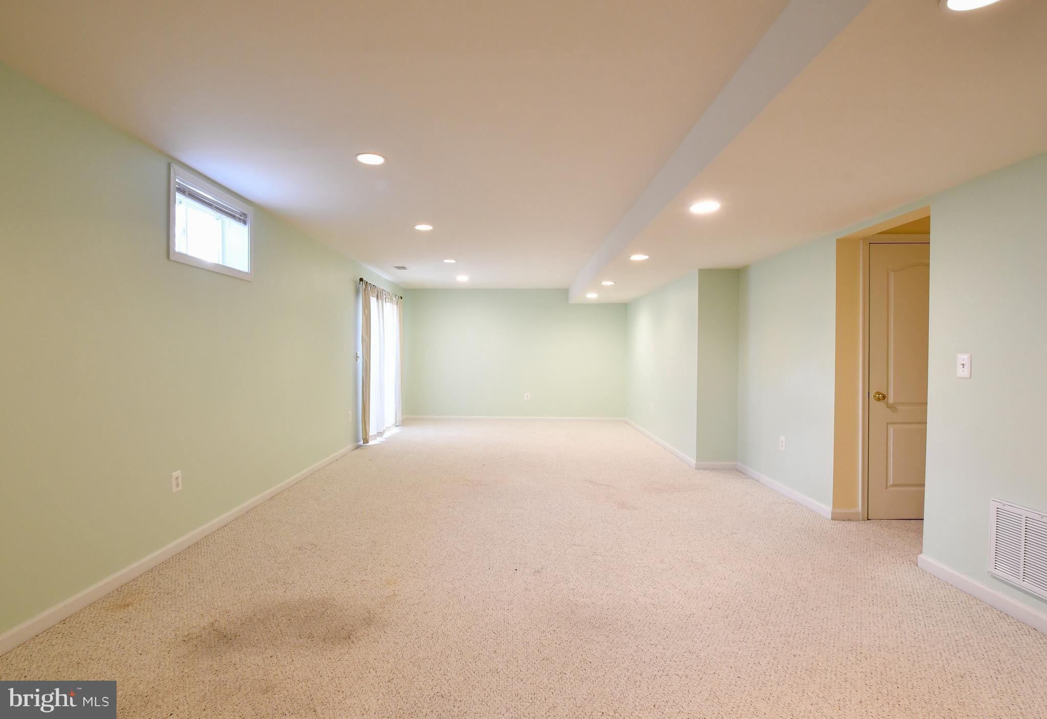 WALNUT HILLS - Residential