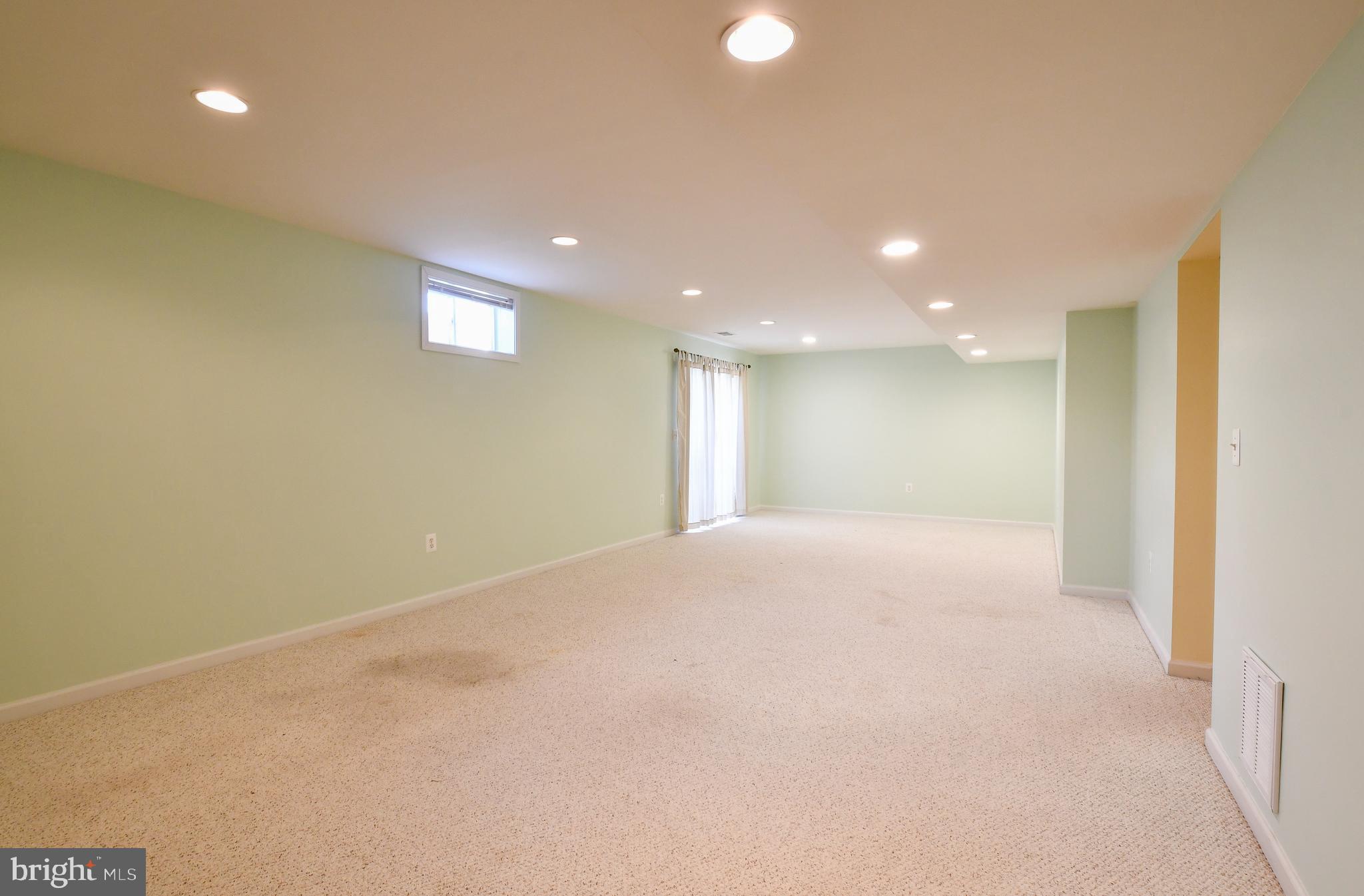 WALNUT HILLS - Residential