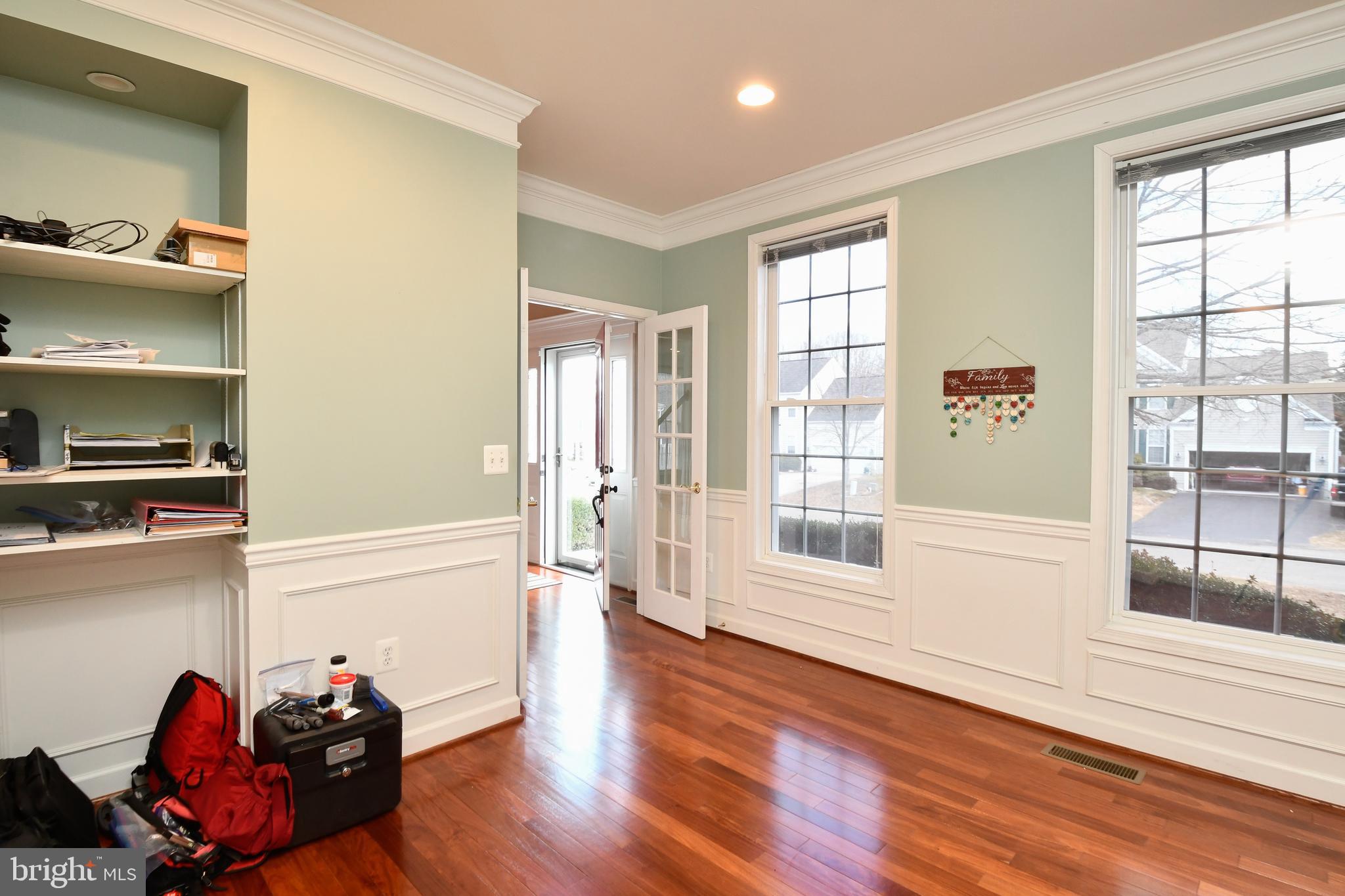 WALNUT HILLS - Residential