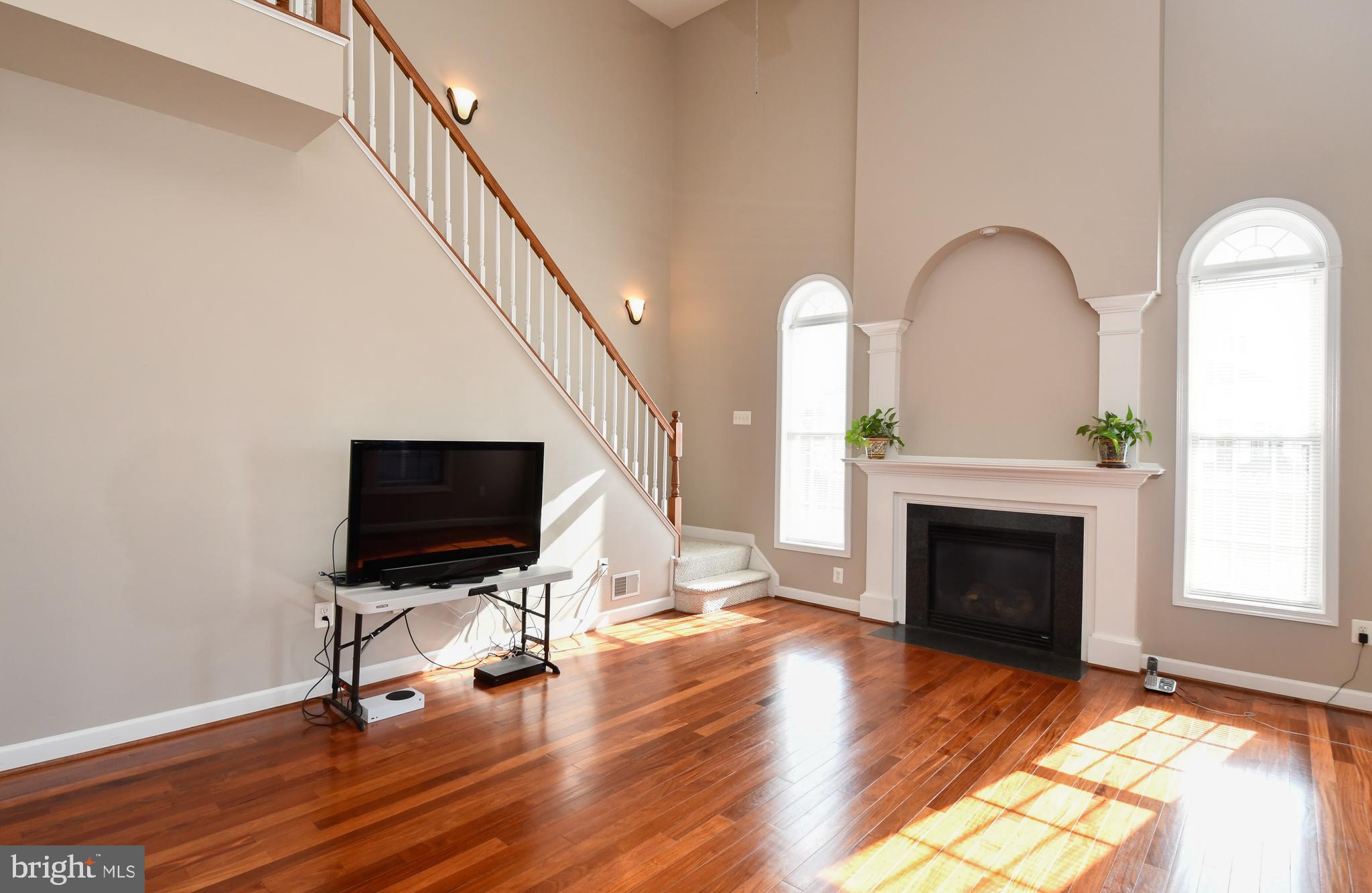 WALNUT HILLS - Residential