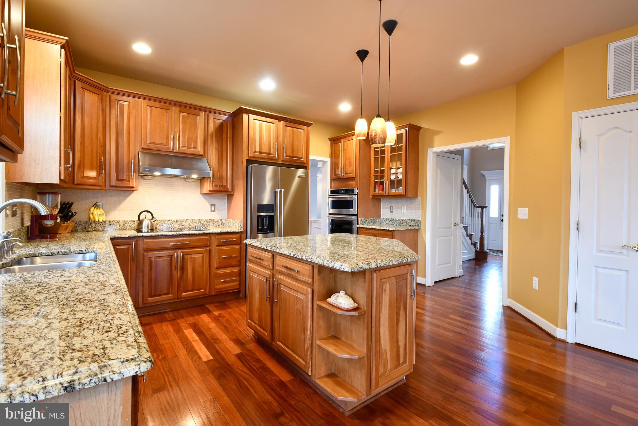 WALNUT HILLS - Residential