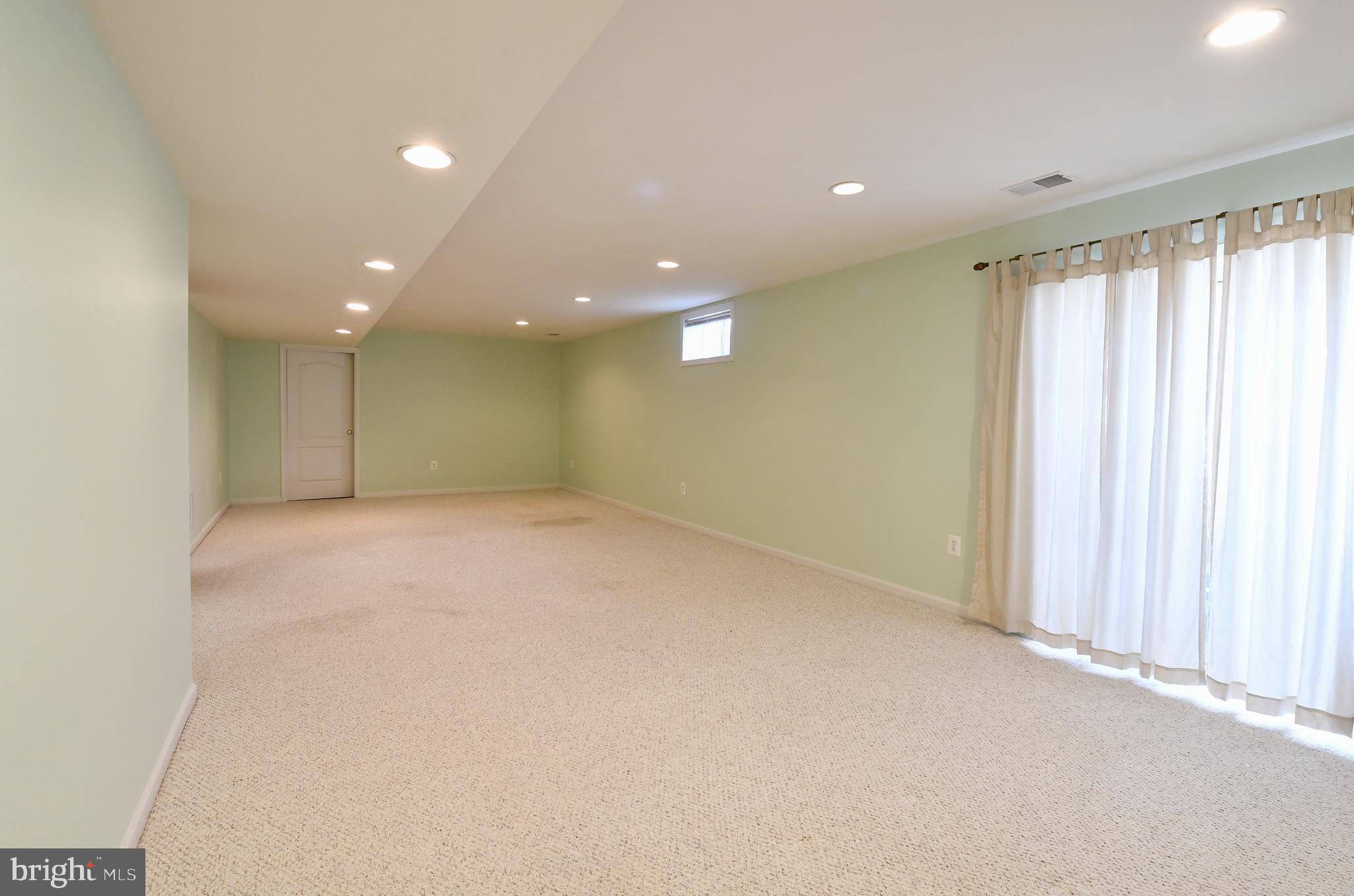 WALNUT HILLS - Residential