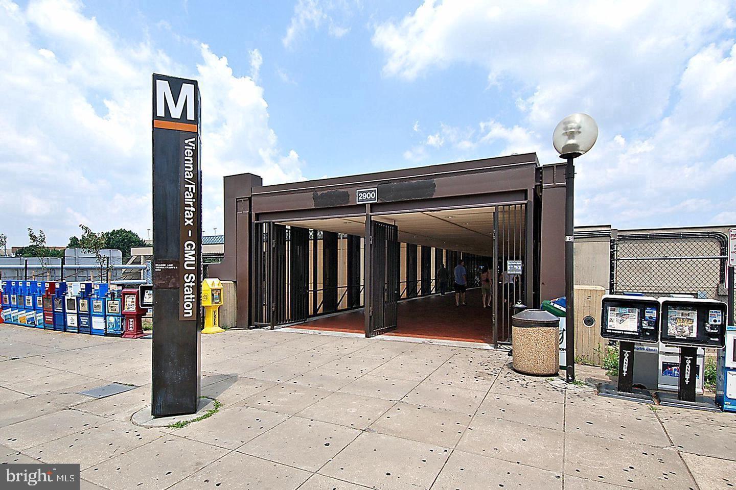 MARQUIS AT VIENNA STATION - Residential Lease