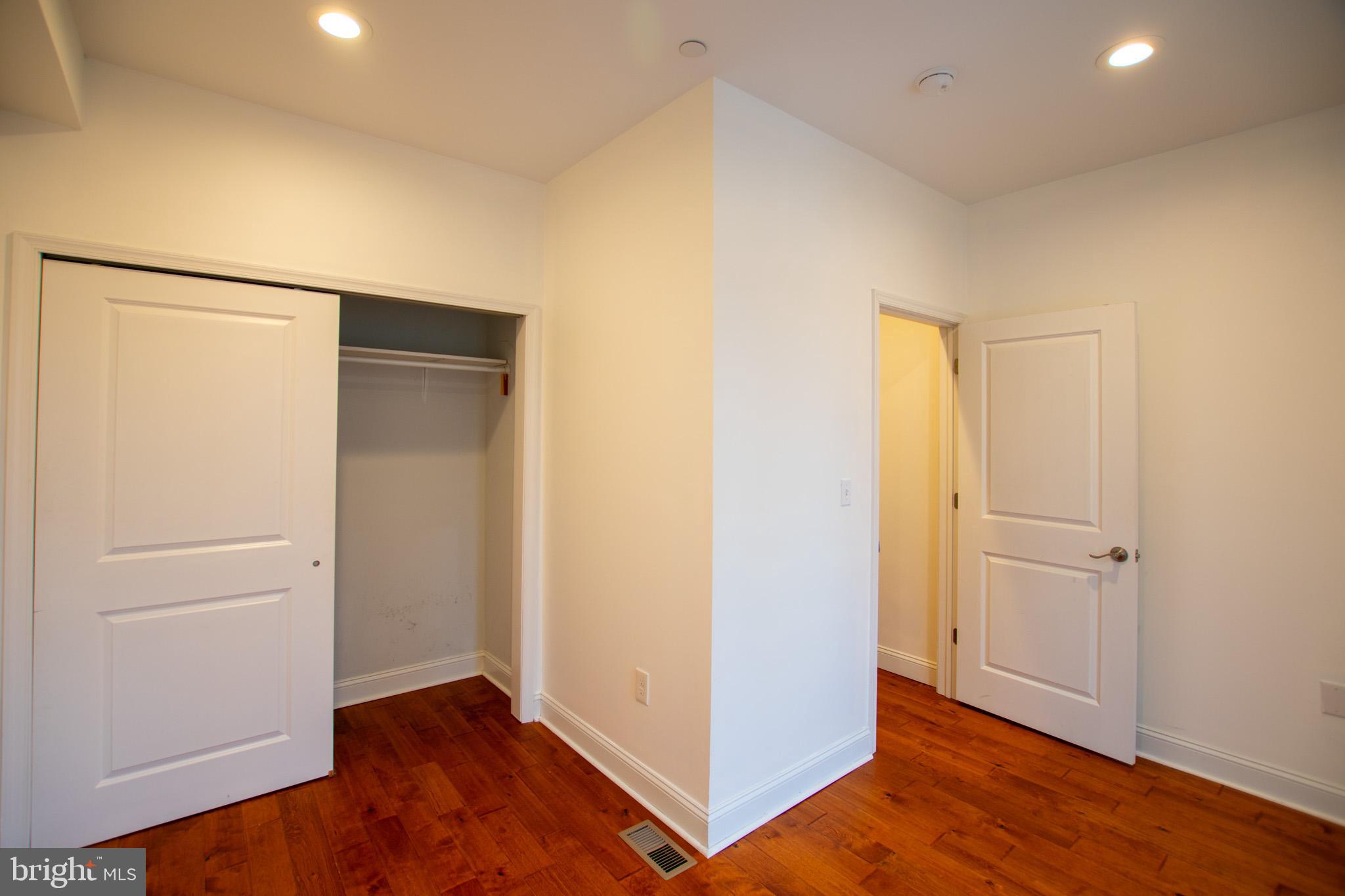 POINT BREEZE - Residential Lease