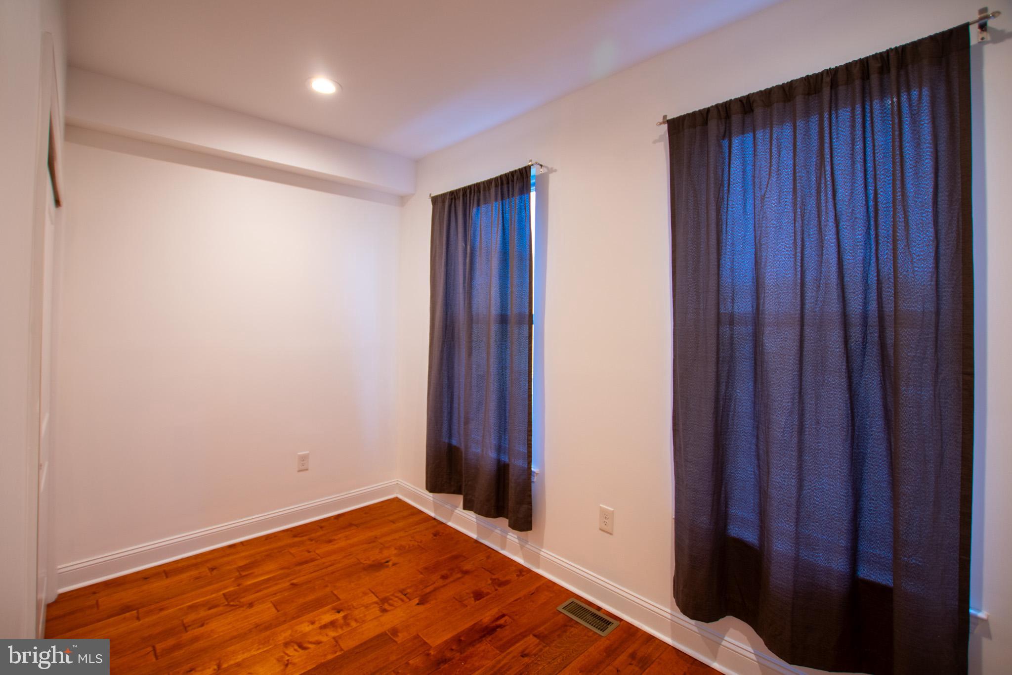 POINT BREEZE - Residential Lease