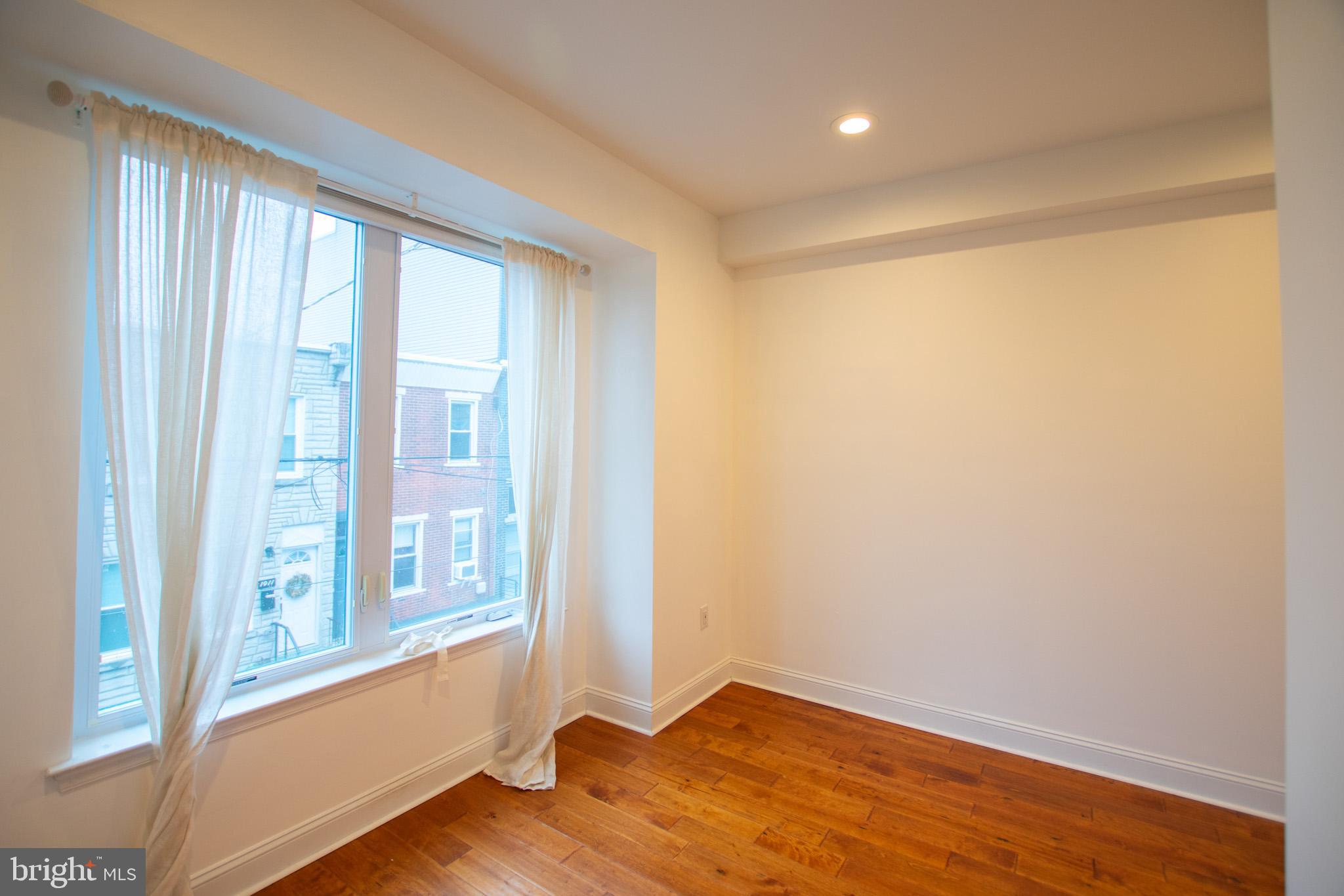 POINT BREEZE - Residential Lease
