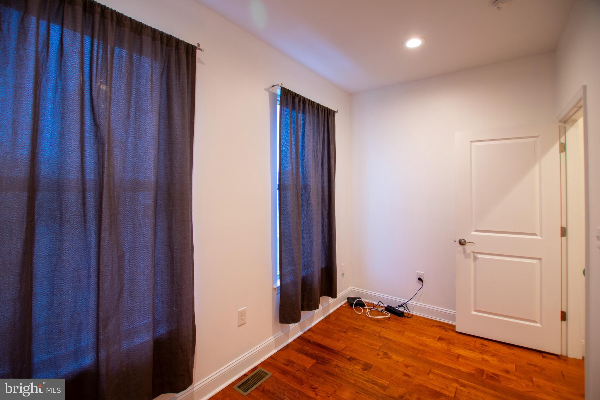 POINT BREEZE - Residential Lease