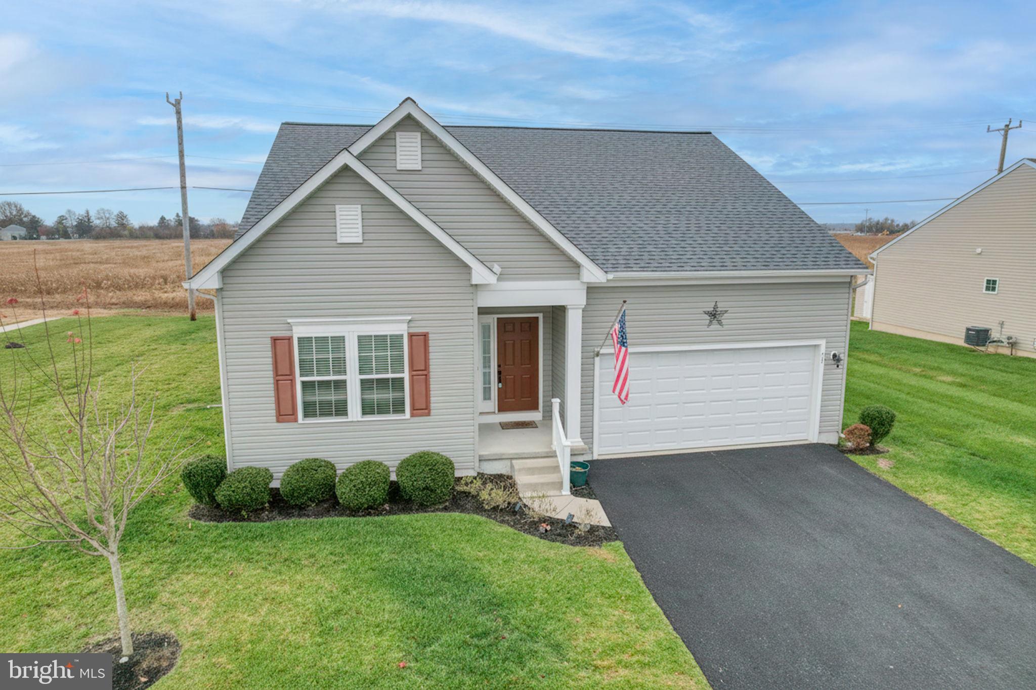 77 CLIMBING VINE AVENUE