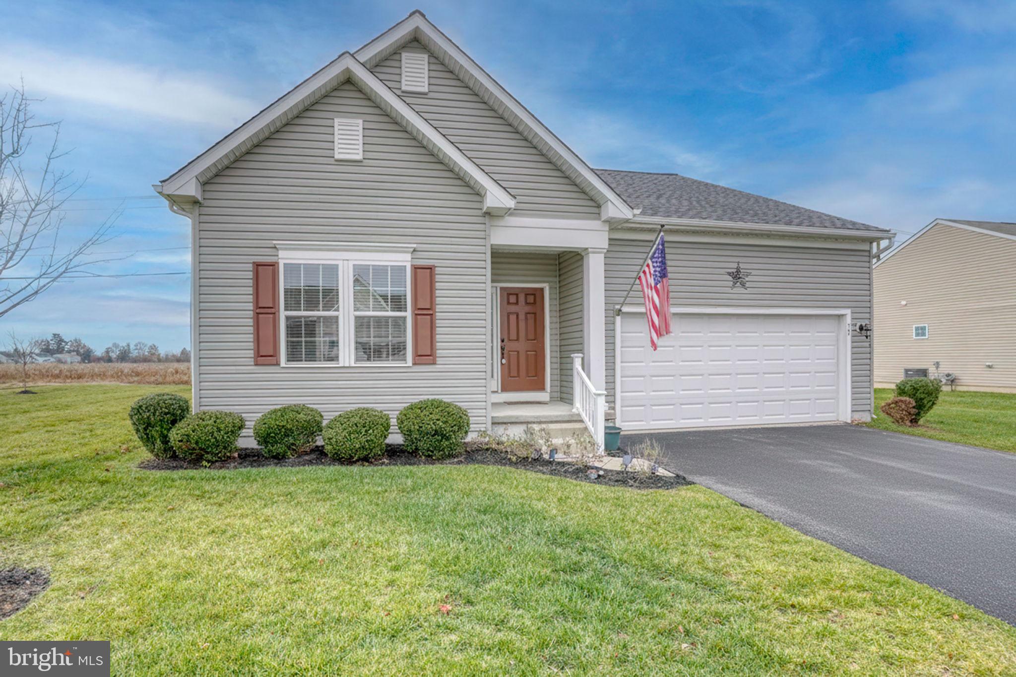 77 CLIMBING VINE AVENUE