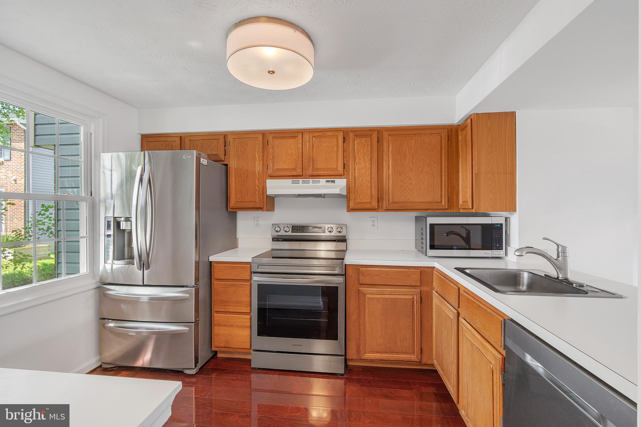 SADDLE CREEK - Residential