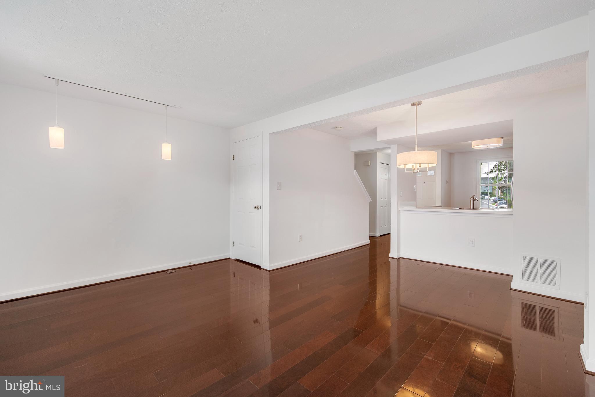 SADDLE CREEK - Residential