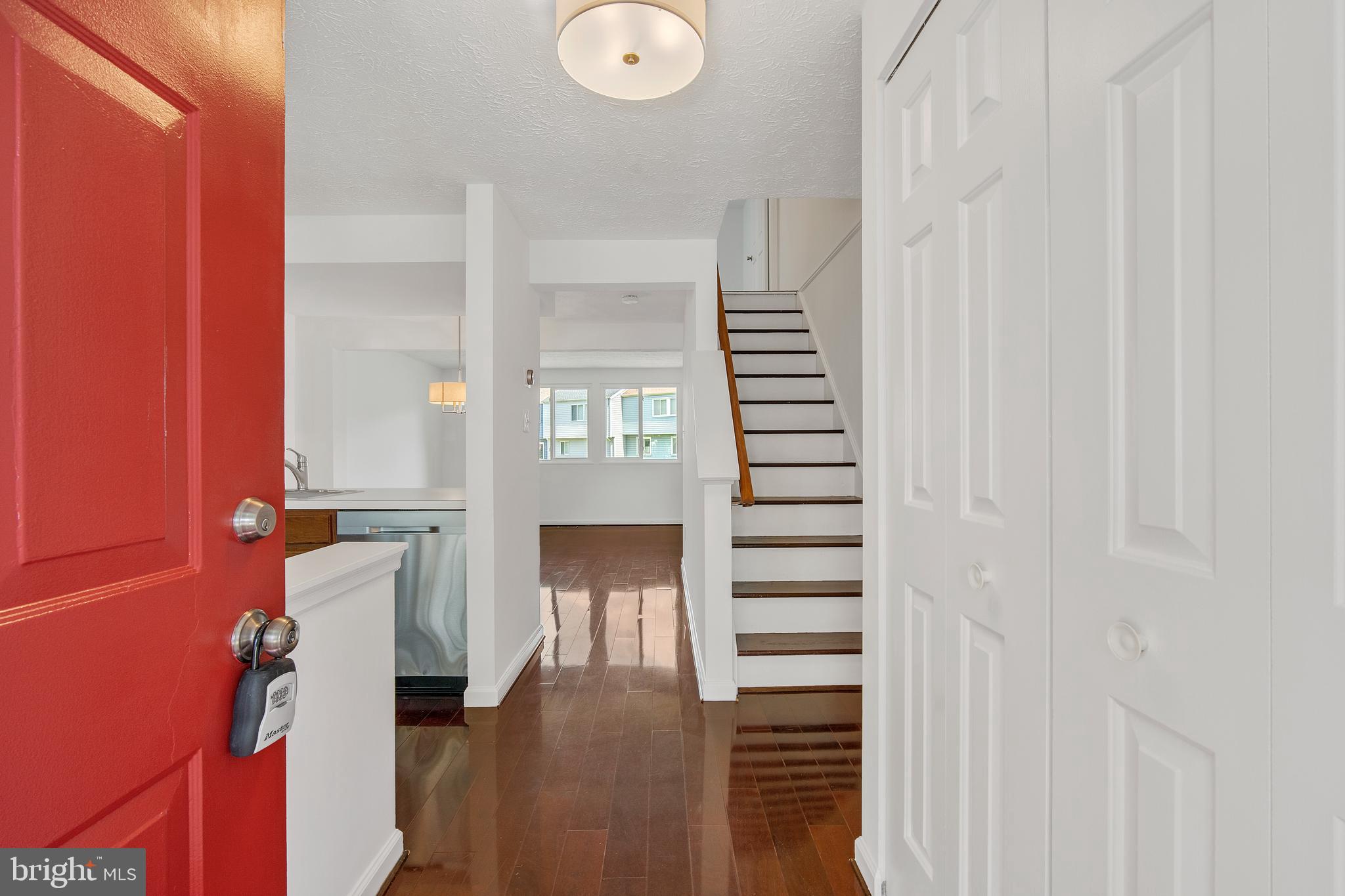 SADDLE CREEK - Residential