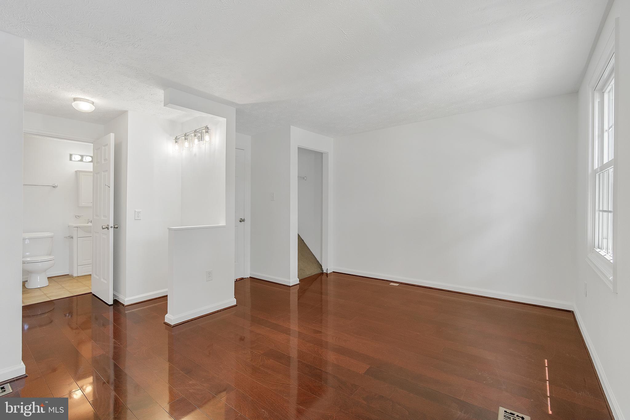 SADDLE CREEK - Residential