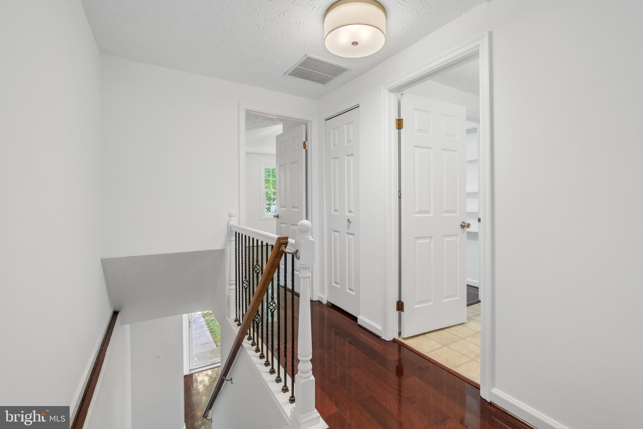 SADDLE CREEK - Residential