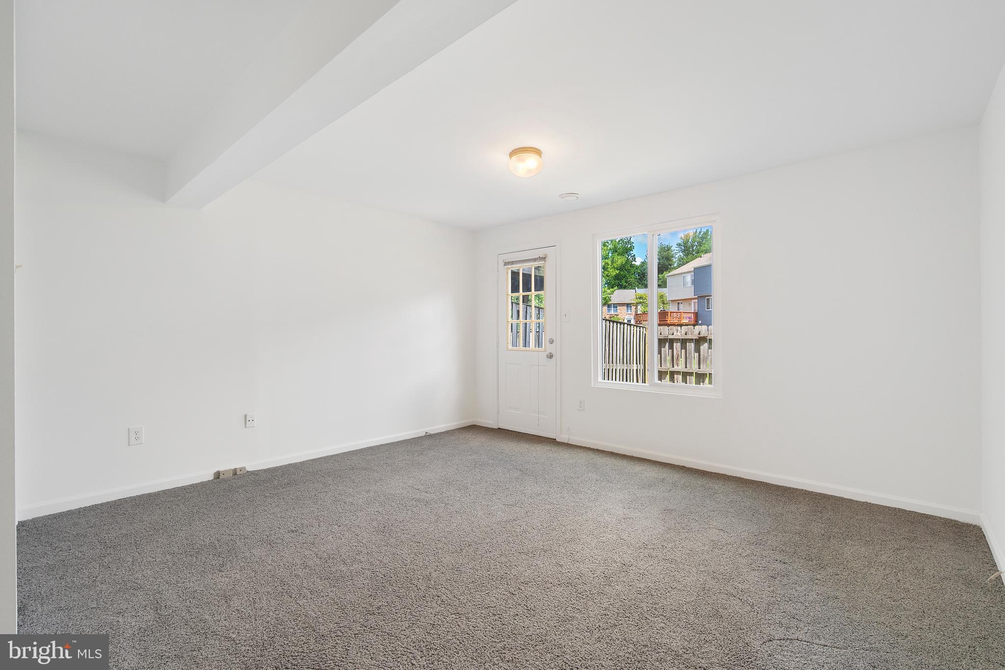 SADDLE CREEK - Residential