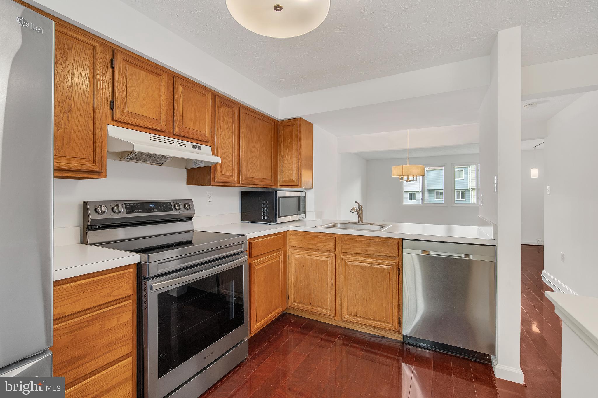 SADDLE CREEK - Residential