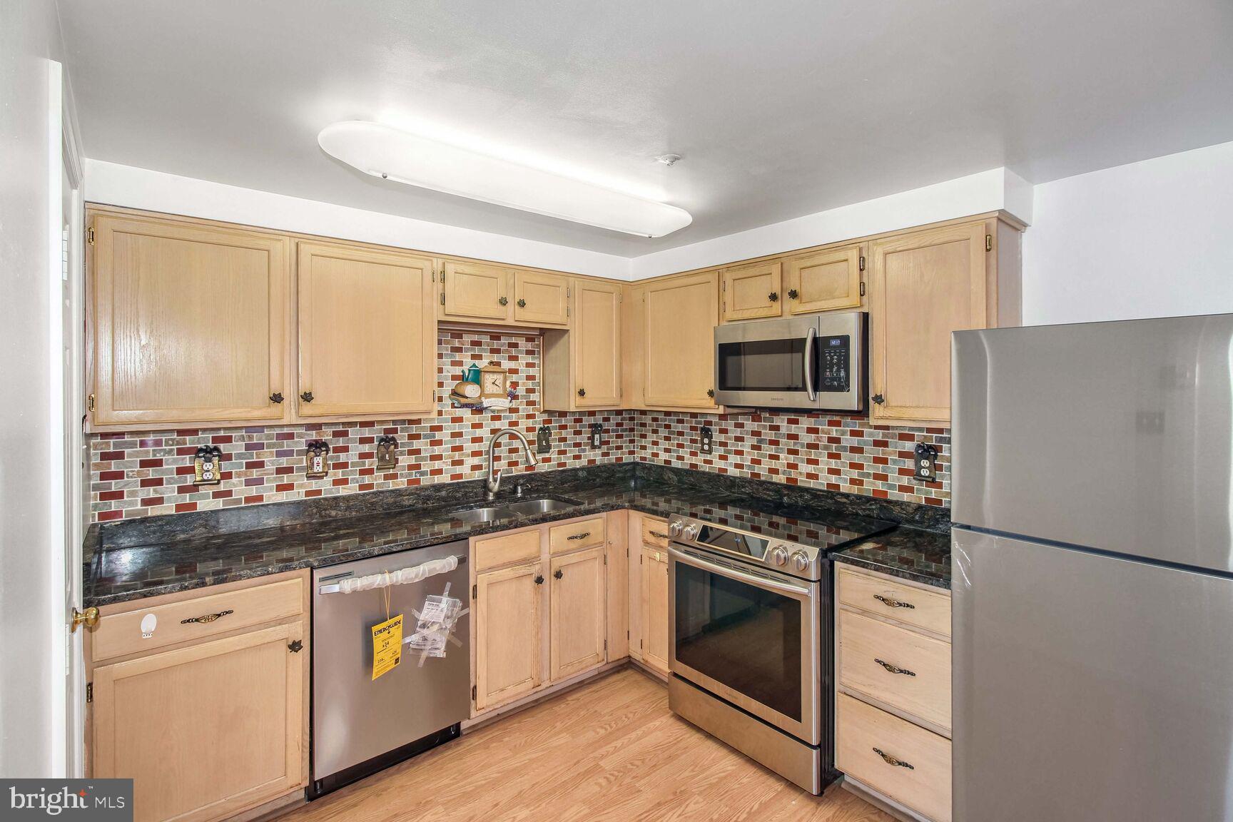 THE VILLAGE SOUTHFIELD - Residential