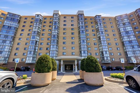 Condo For Sale - 3330 N Leisure World Boulevard #5-712<br/> SILVER SPRING, MD 20906