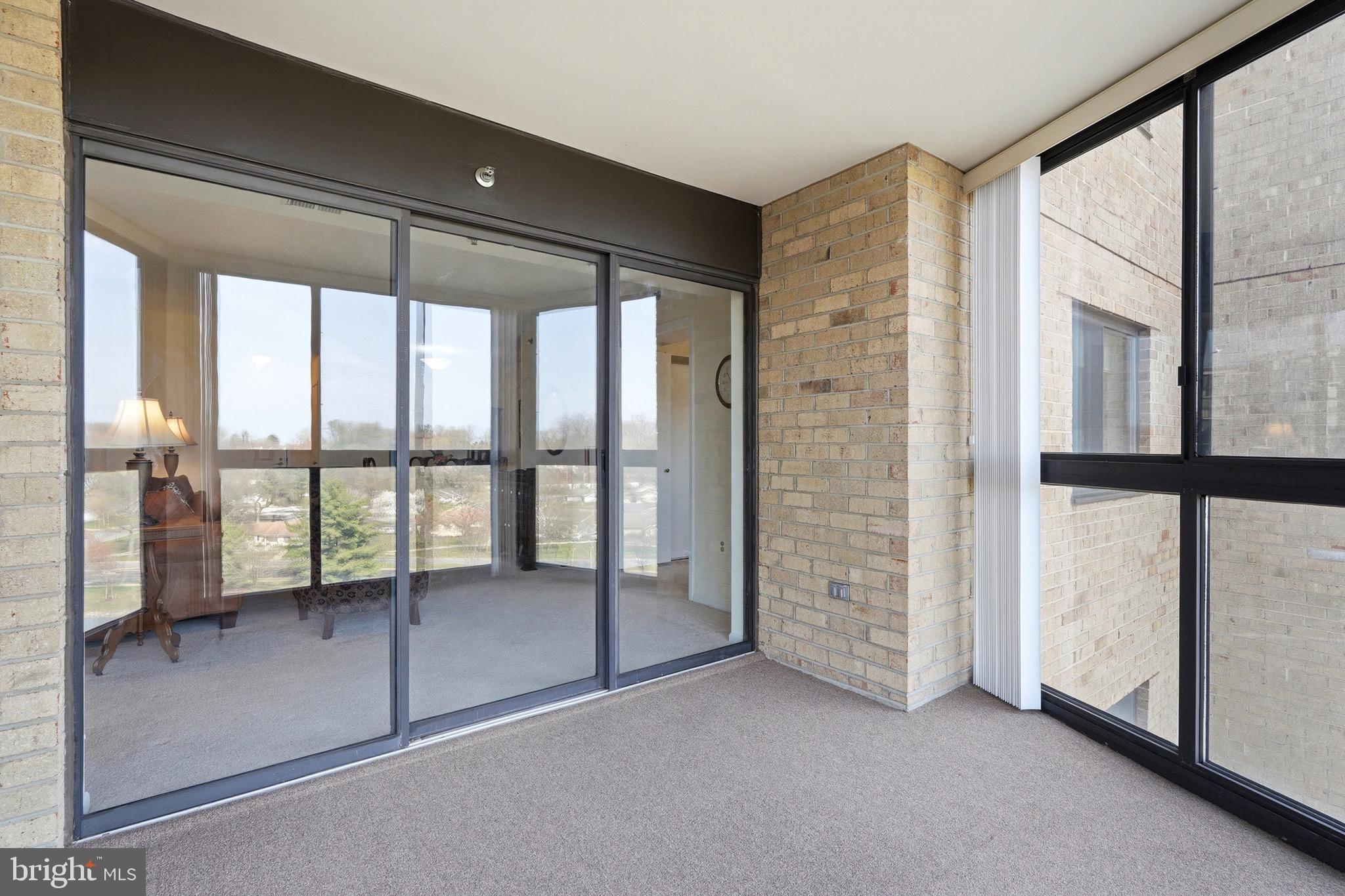 LEISURE WORLD - Residential