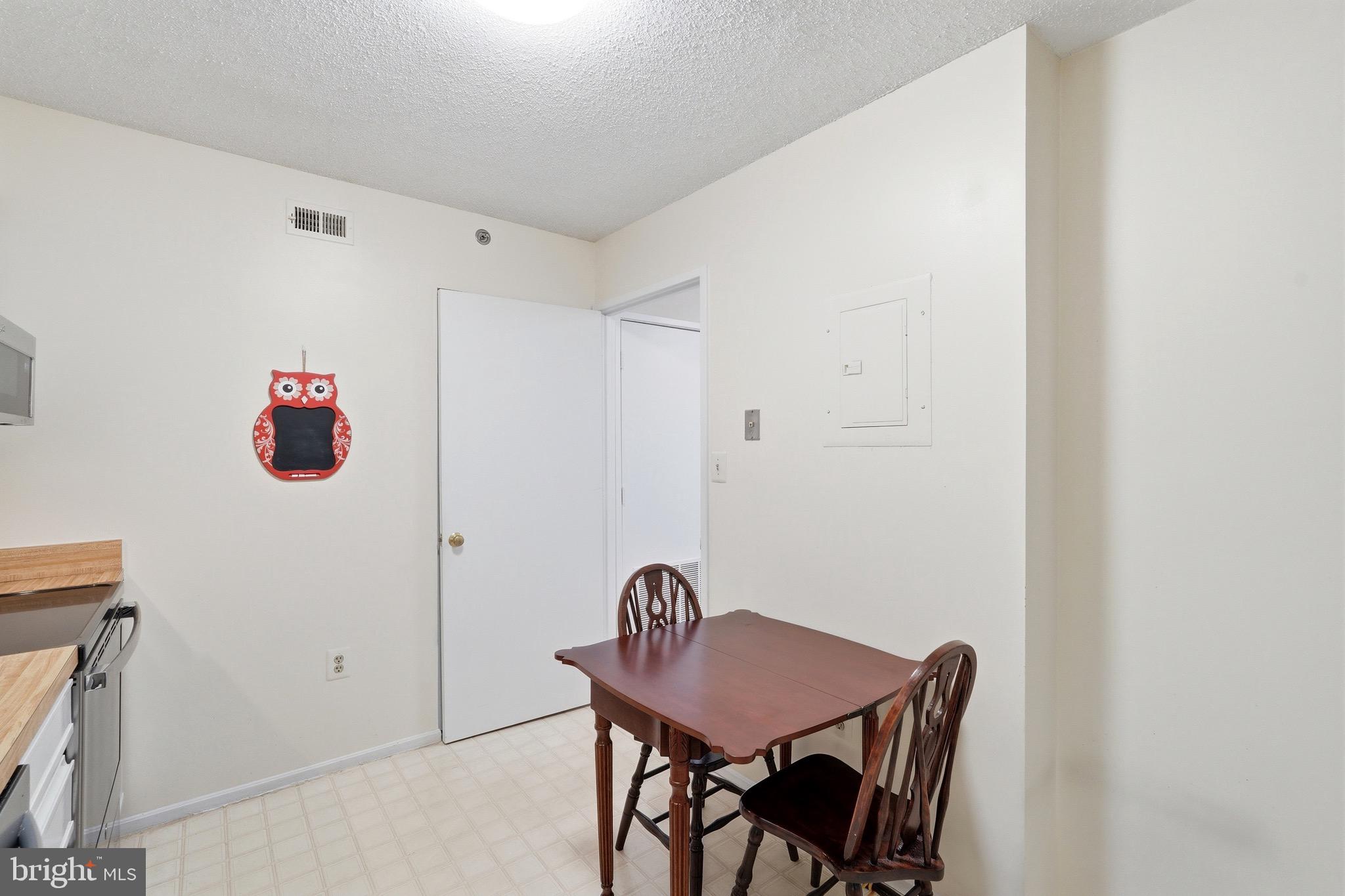 LEISURE WORLD - Residential
