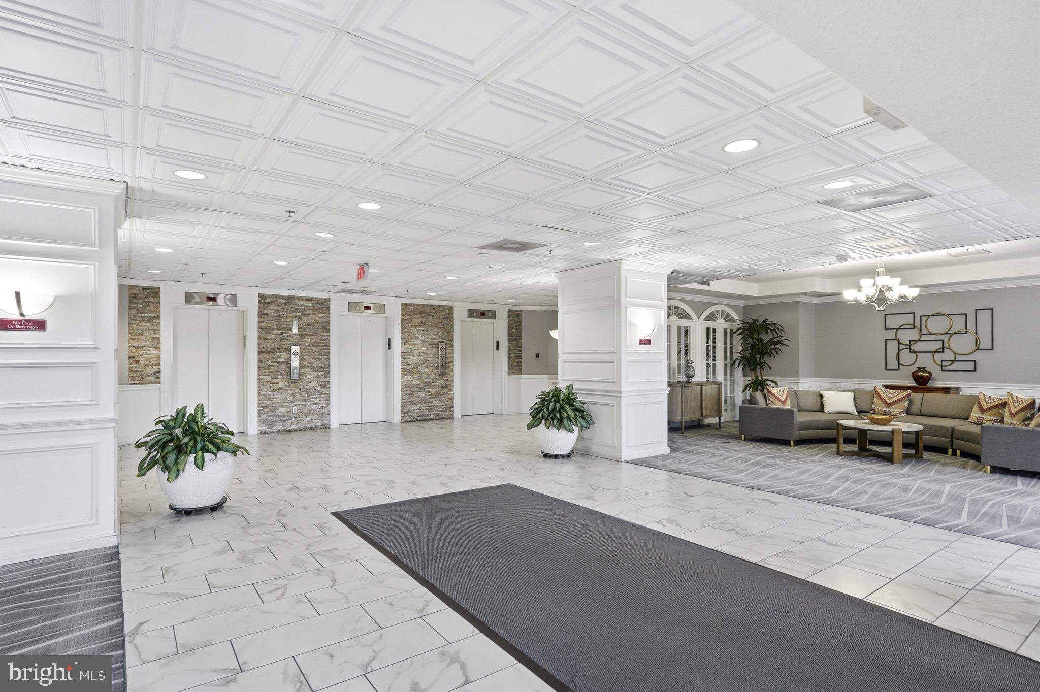 LEISURE WORLD - Residential