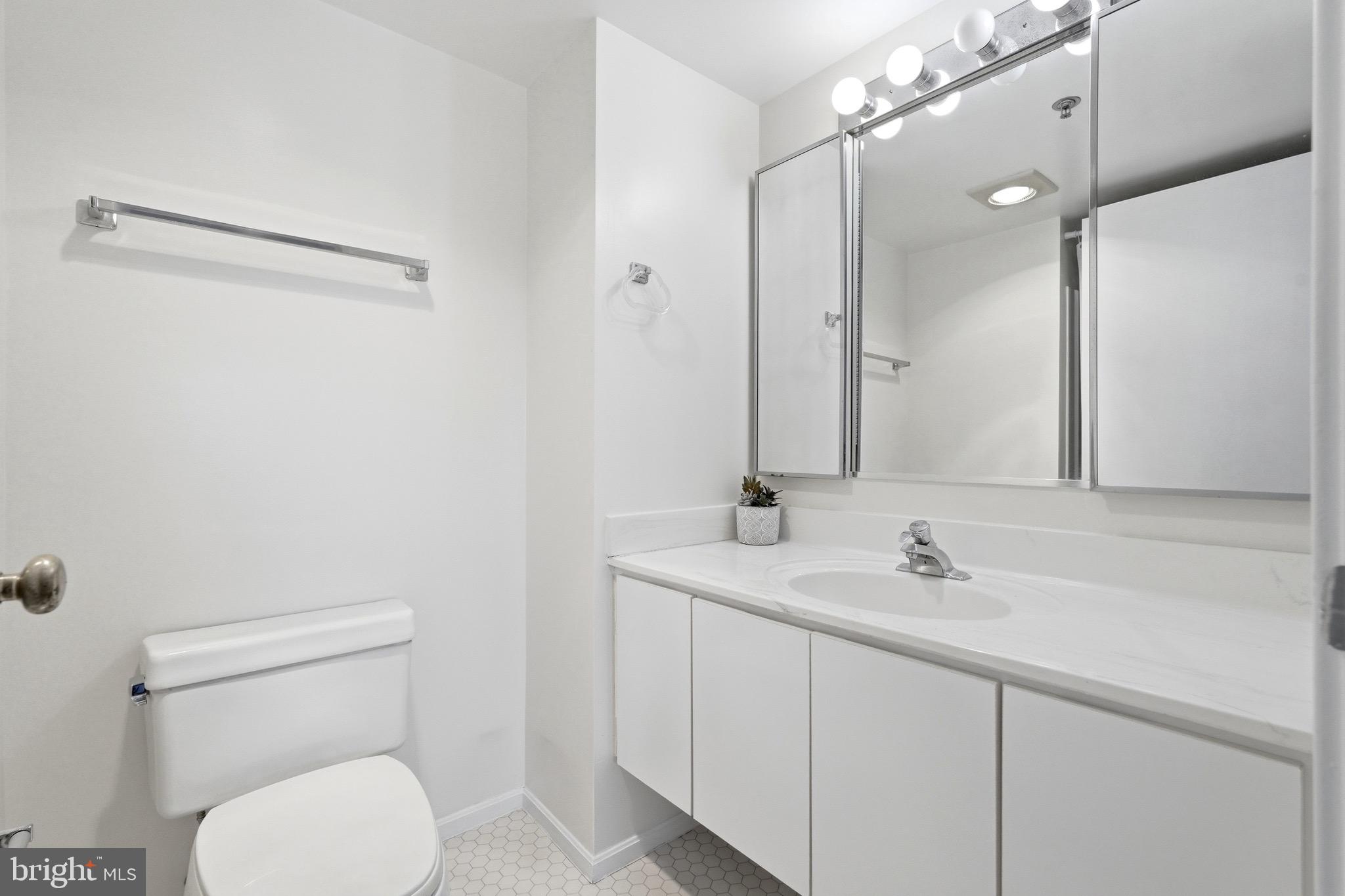 LEISURE WORLD - Residential
