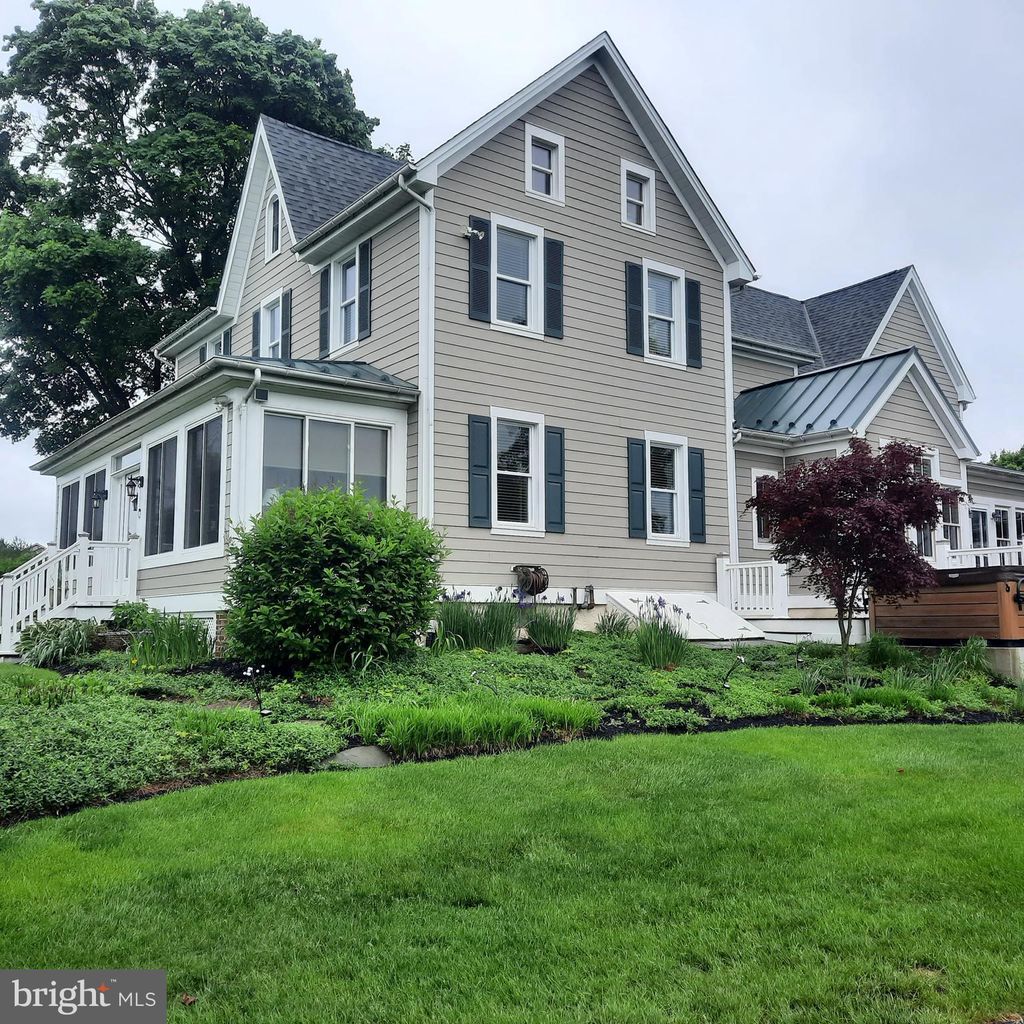 Photo of 40 Foellner Lane, OTTSVILLE, PA 18942 (MLS # PABU2111628)