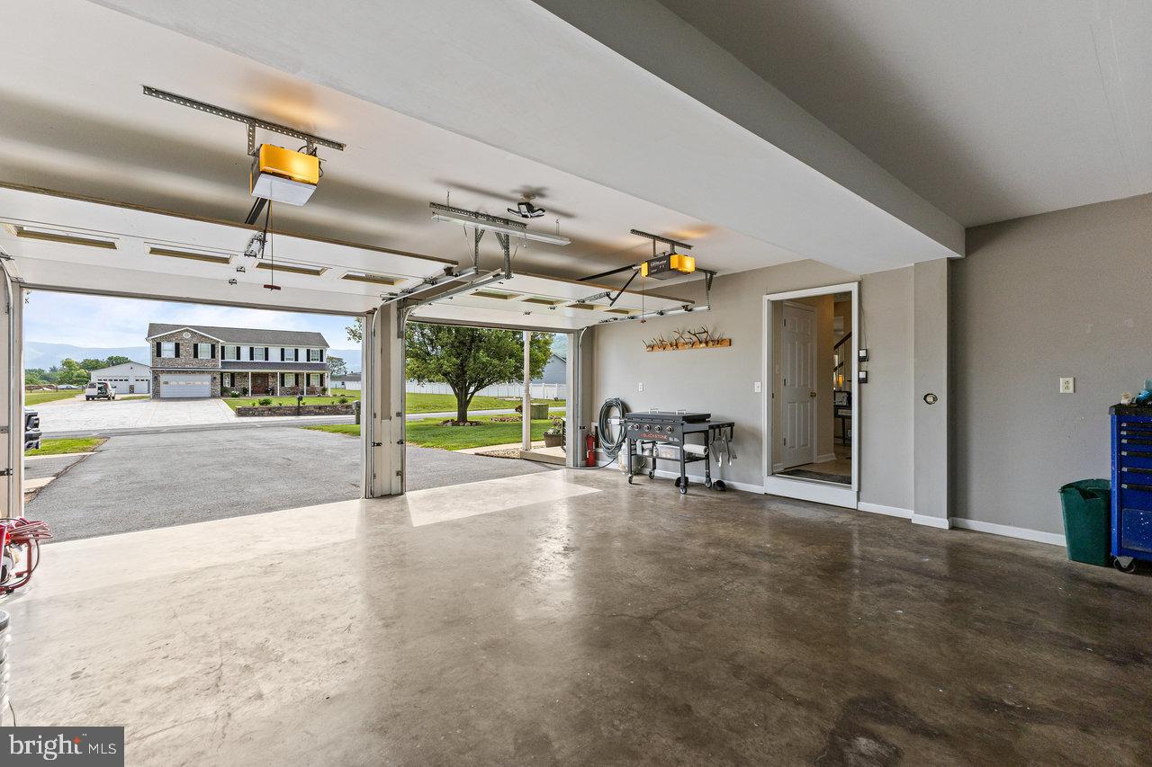 DEERFIELD ESTATES - Residential