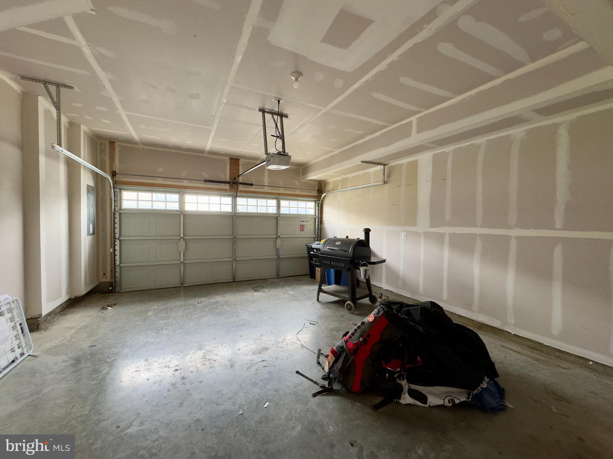 SNADER'S SUMMIT - Residential Lease