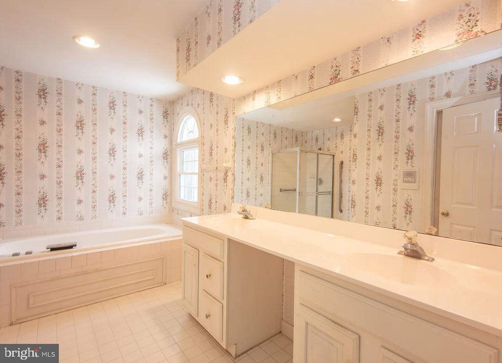 VALLEY VUE - Residential