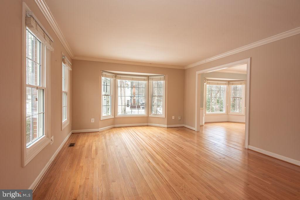 VALLEY VUE - Residential