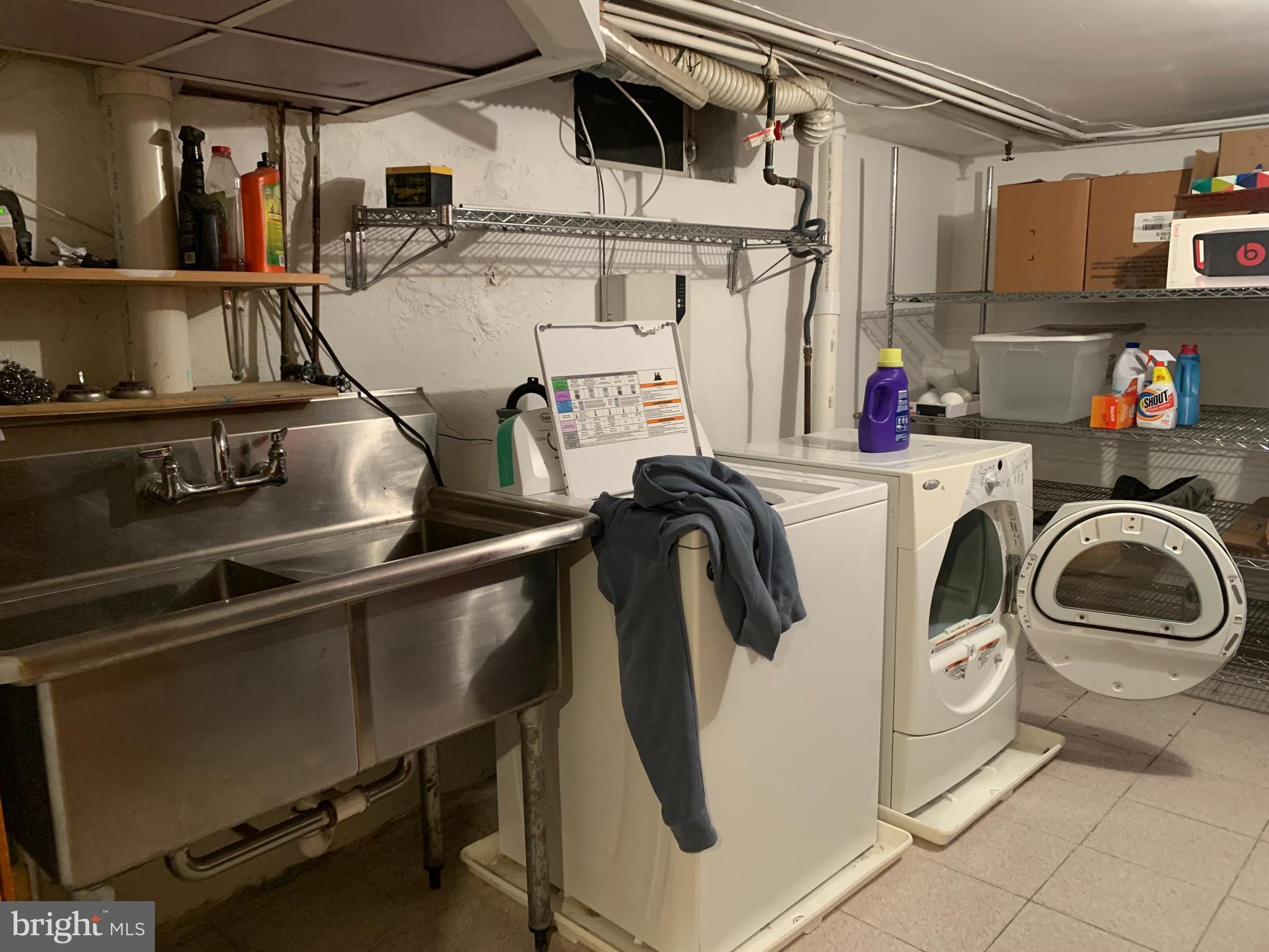 ART MUSEUM AREA - Residential Lease